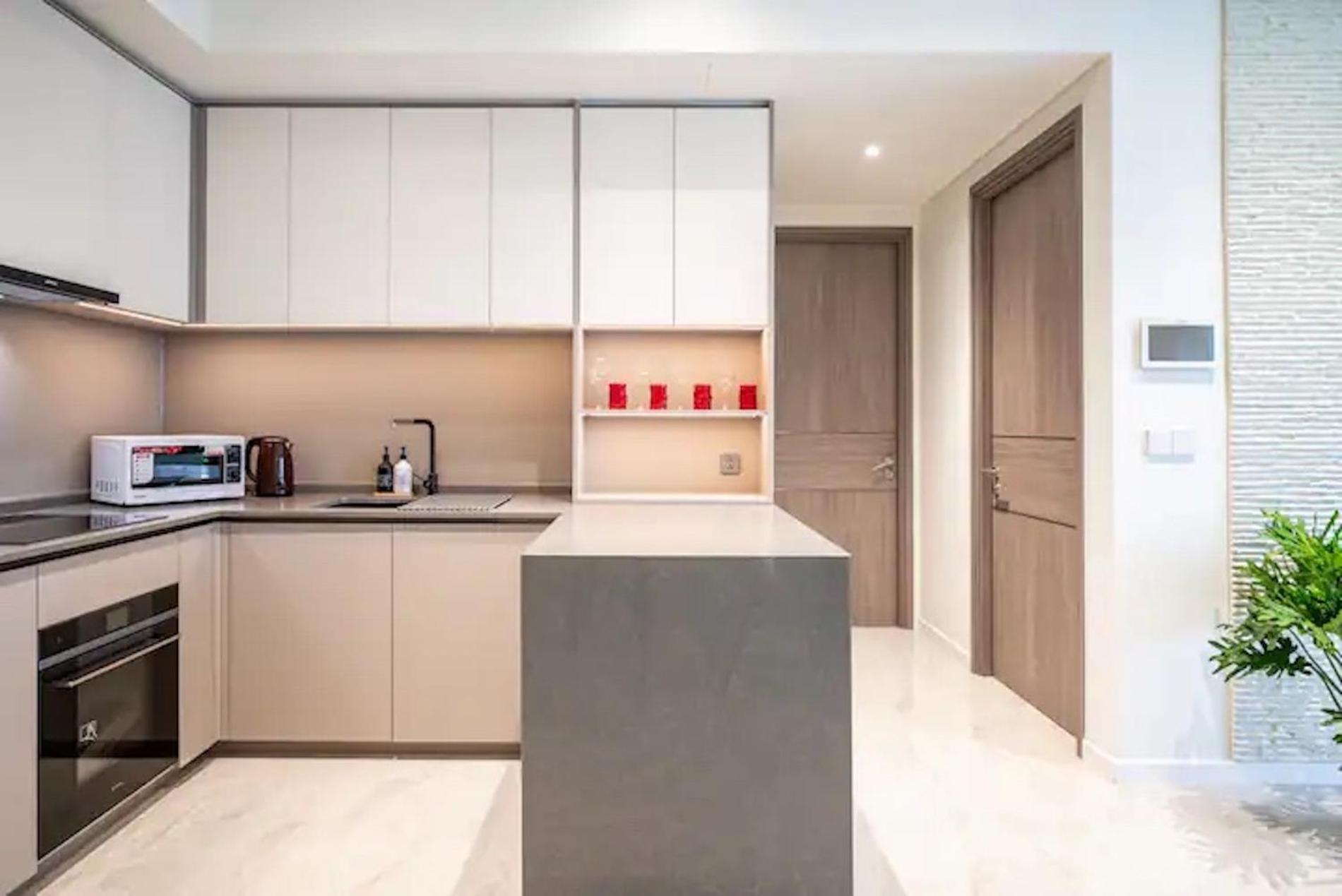Apartment The Opera Cental Saigon Free Pool-gym-sauna Room- Golf Mini
