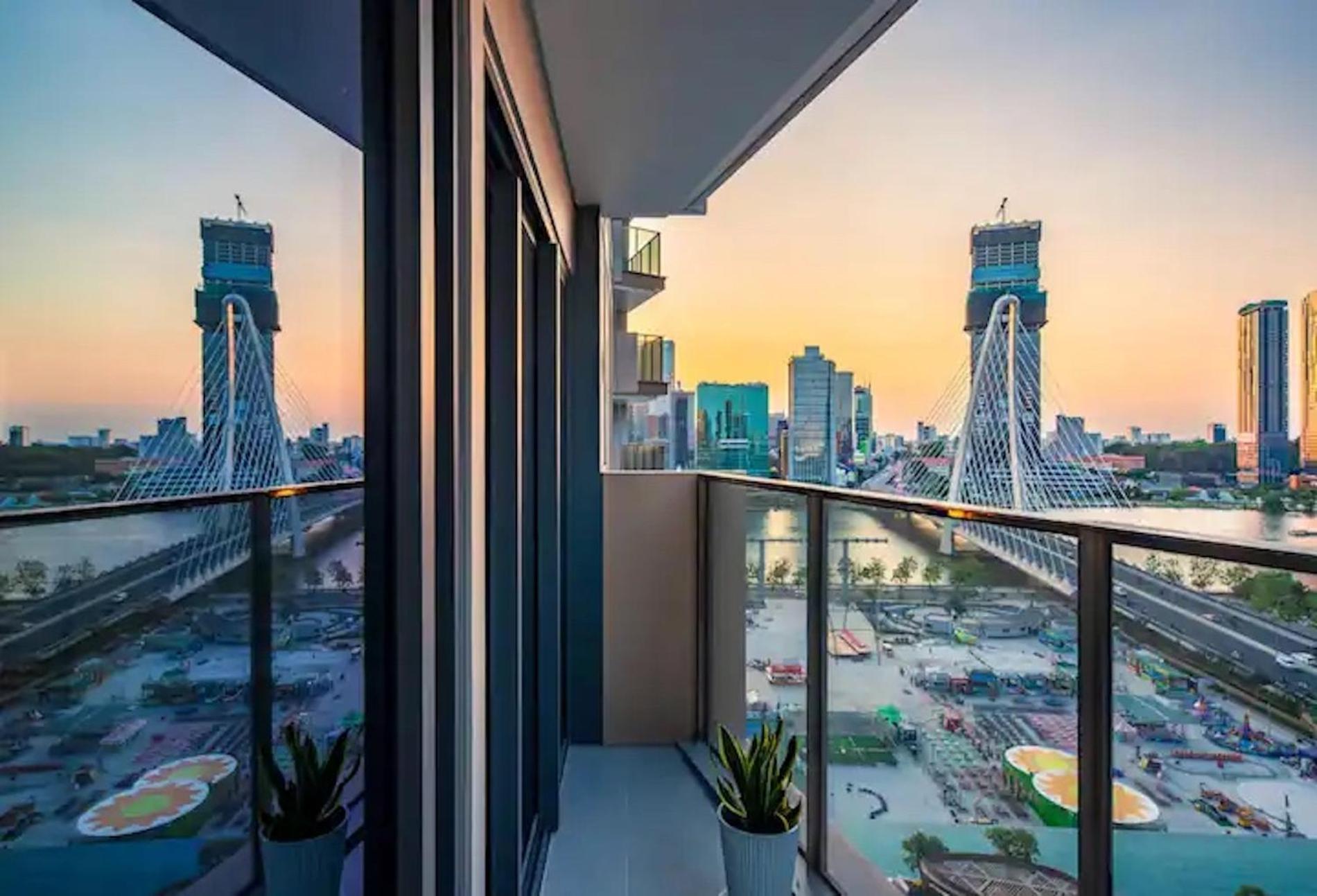 Apartment The Opera Cental Saigon Free Pool-gym-sauna Room- Golf Mini Ho Chi Minh City