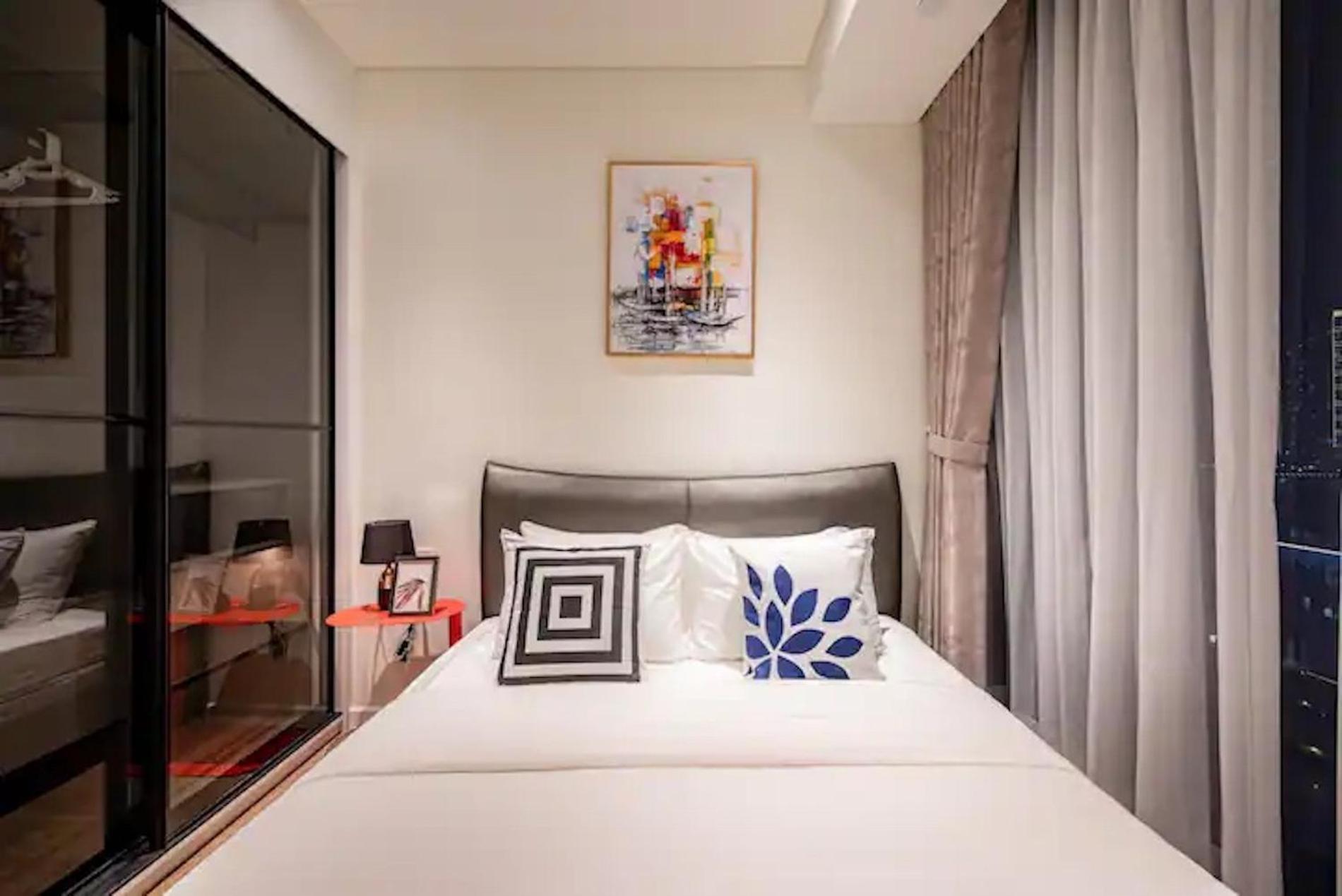 The Opera Cental Saigon Free Pool-gym-sauna Room- Golf Mini