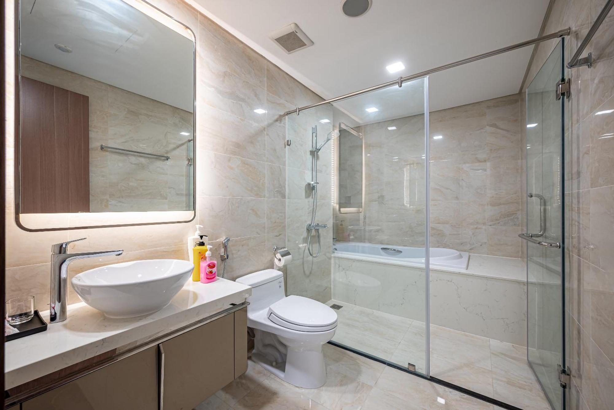 Landmark 81 Condotel Garden Bay Apartment *