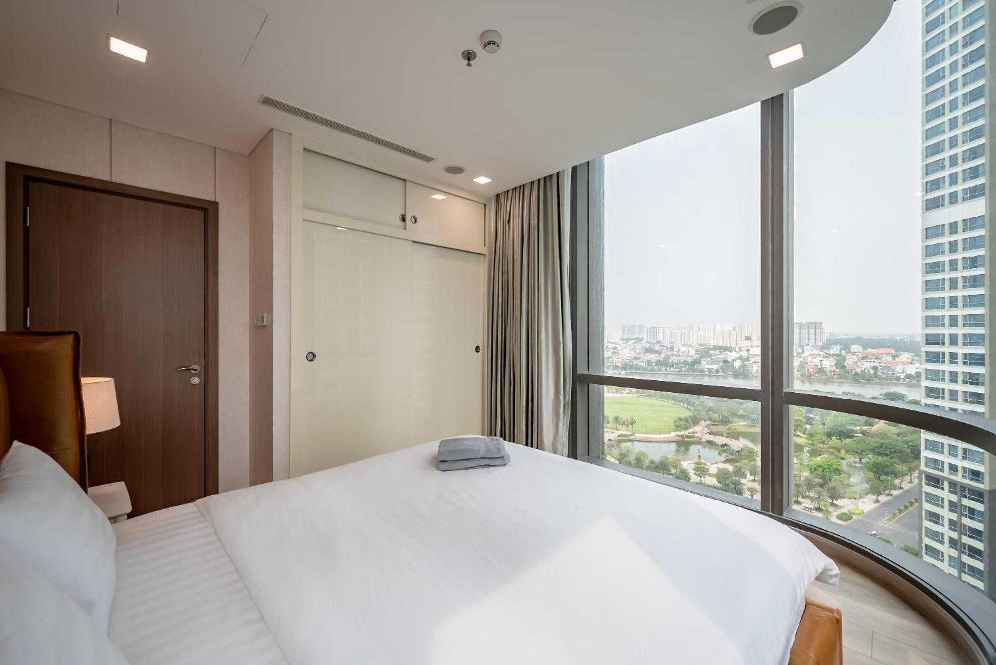 Landmark 81 Condotel Garden Bay * Ho Chi Minh City