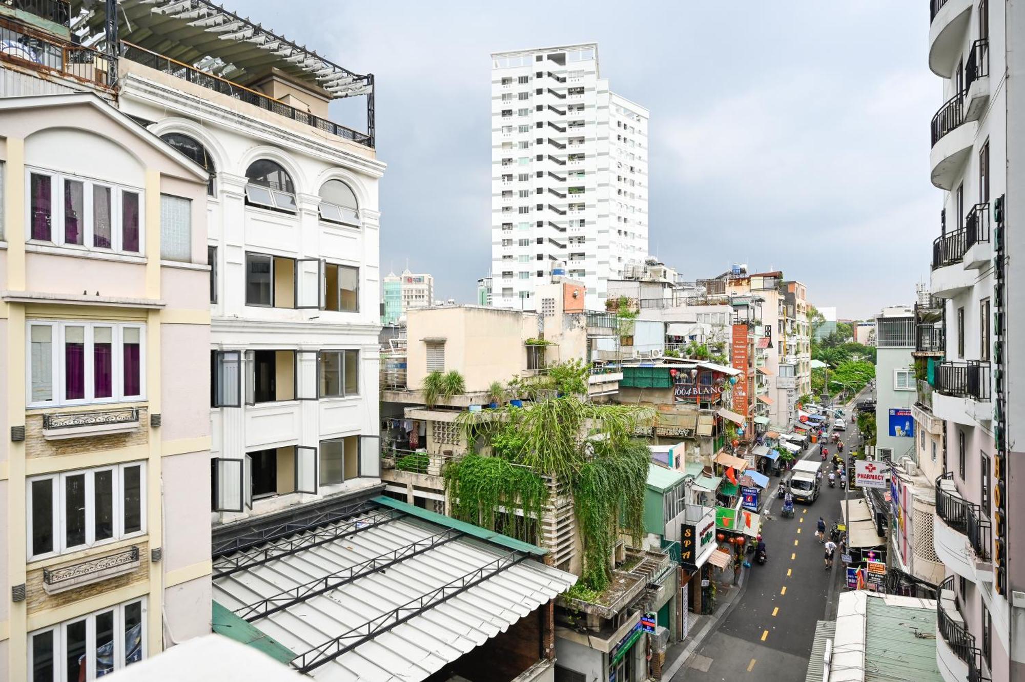 Hotel Ha Vy Ho Chi Minh City