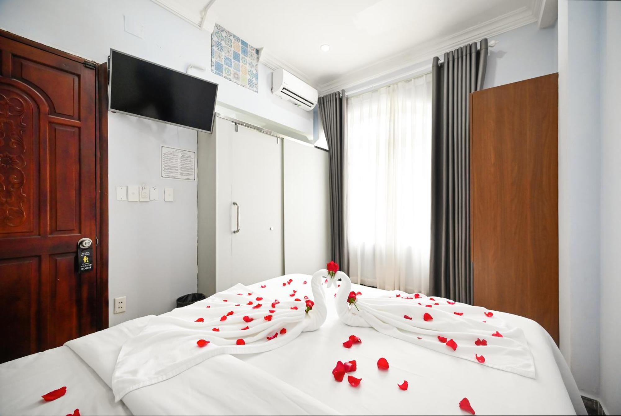 Ha Vy 3* Ho Chi Minh City