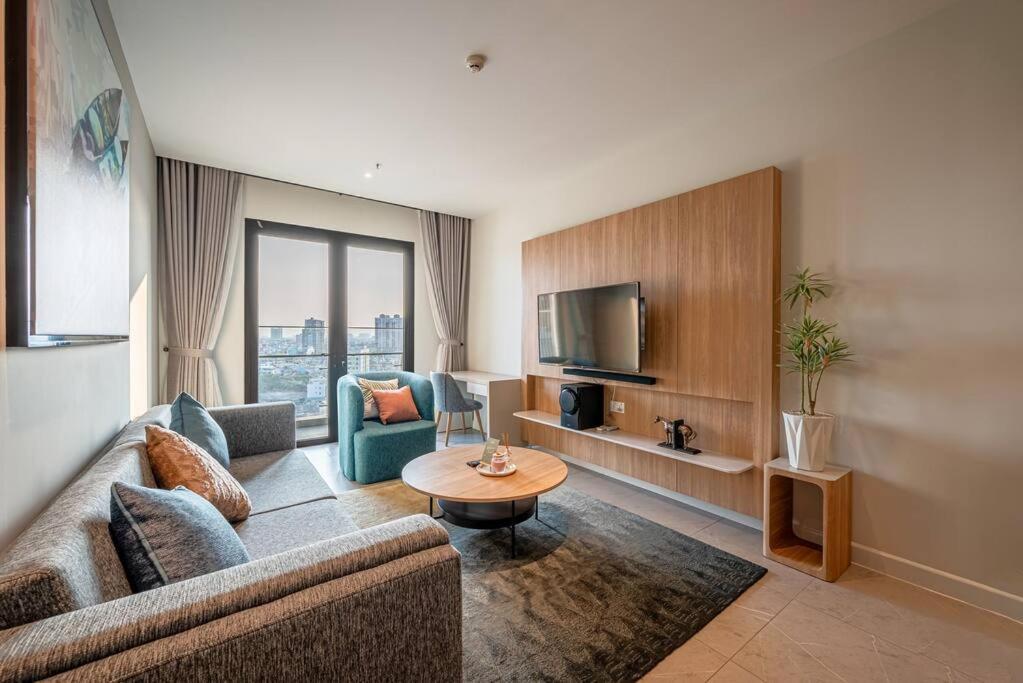 Modern 3br Panoramic Views Ho Chi Minh City