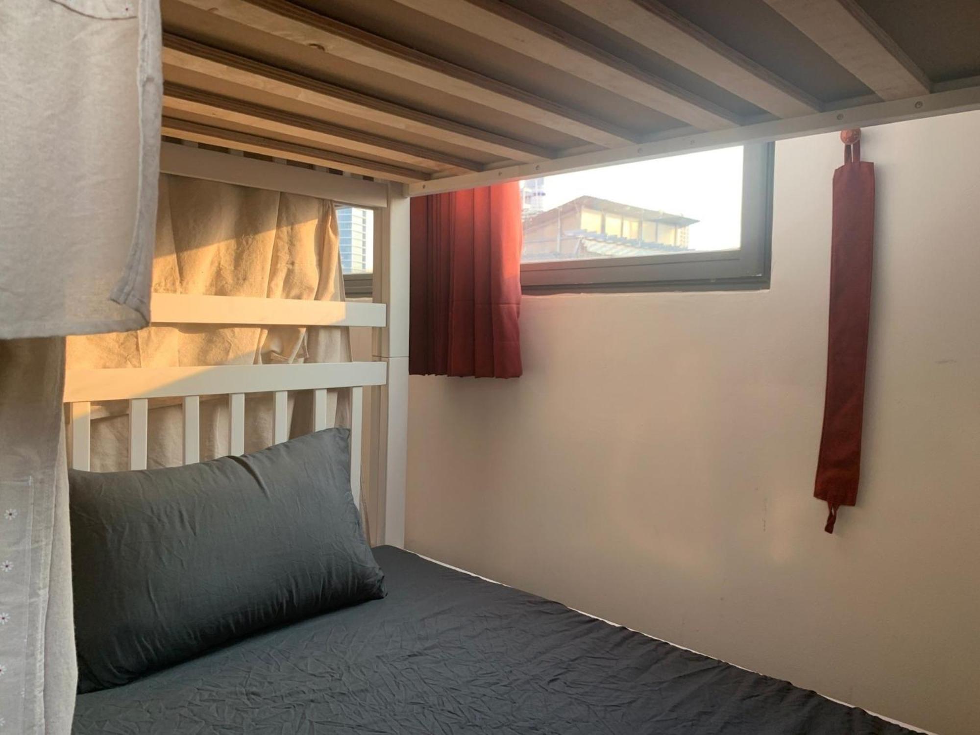 Elegant Homestay Sai Gon - District 3 *