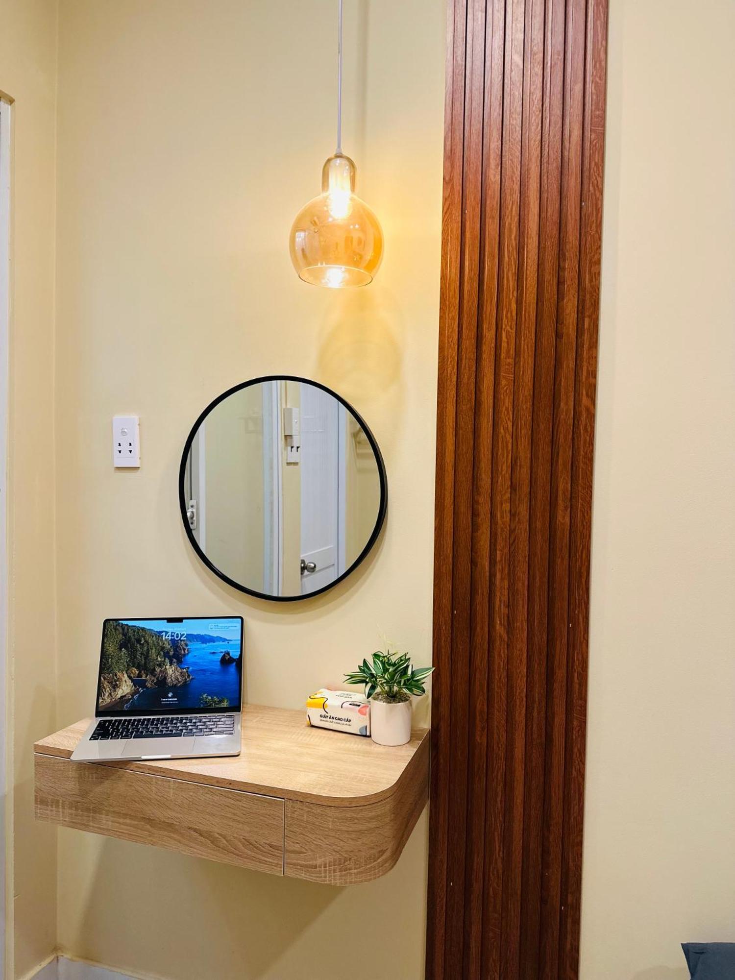Nguyen Nha 2 Phong Ngu, 3 Guong, 45 Pham Viet Chanh - 1 Tret - 1 Lau Apartment *
