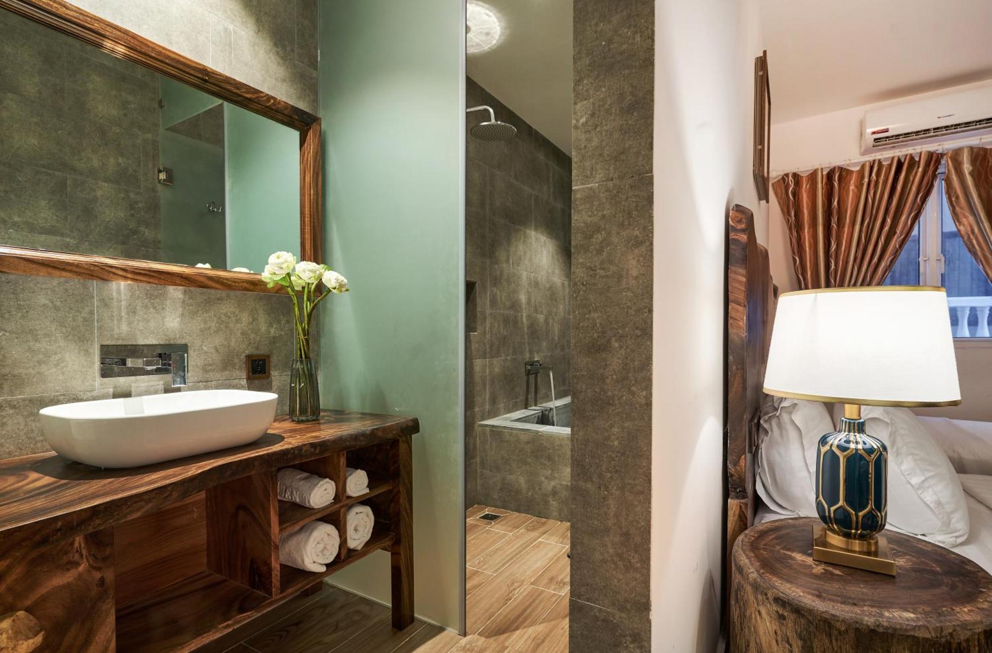 Sky Gem - Ben Thanh Hotel 4*