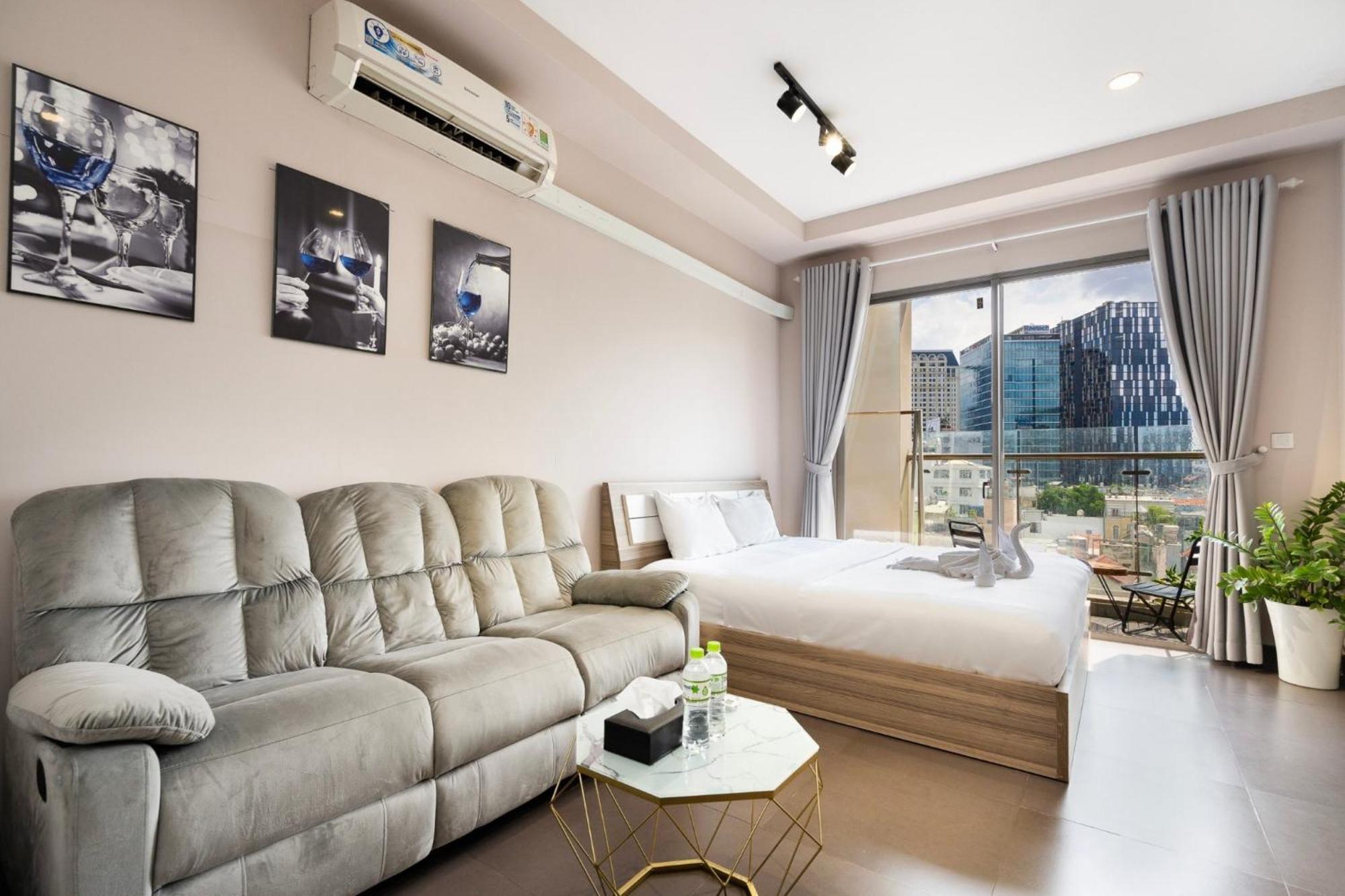 Otis Millennium Saigon Balcony