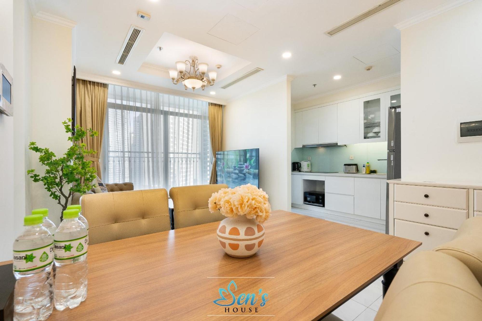 Sens House Saigon - Serviced In Vinhomes Park Apartment Ho Chi Minh City