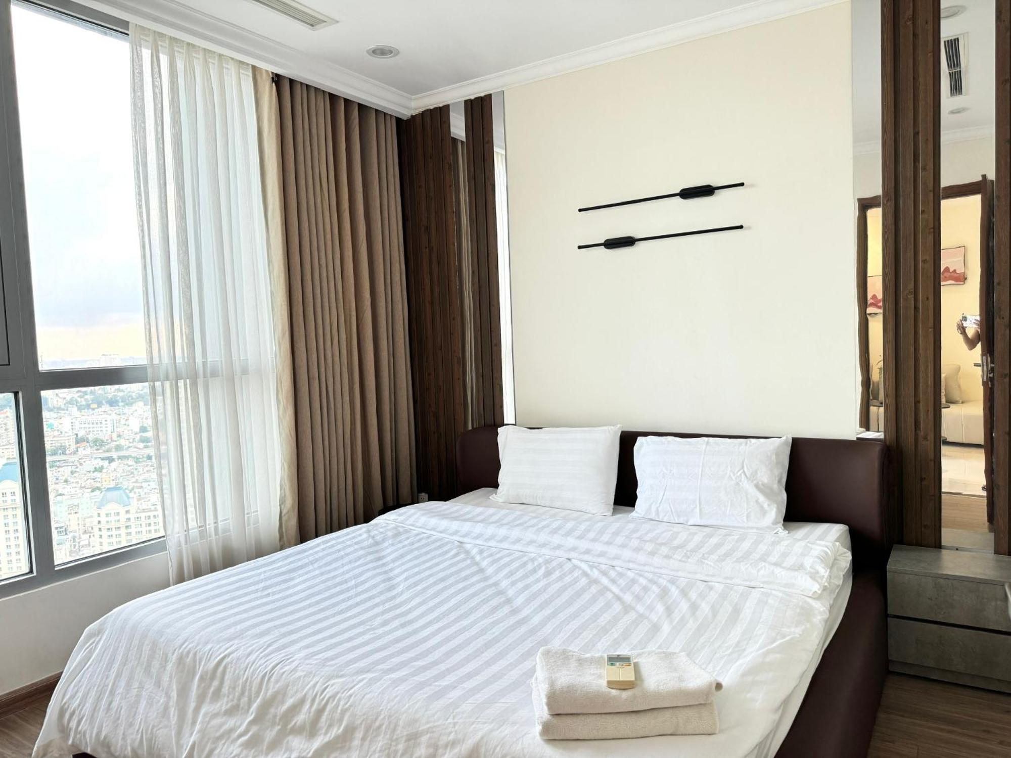 Apartment Landmark Luxury - Luna Ho Chi Minh City
