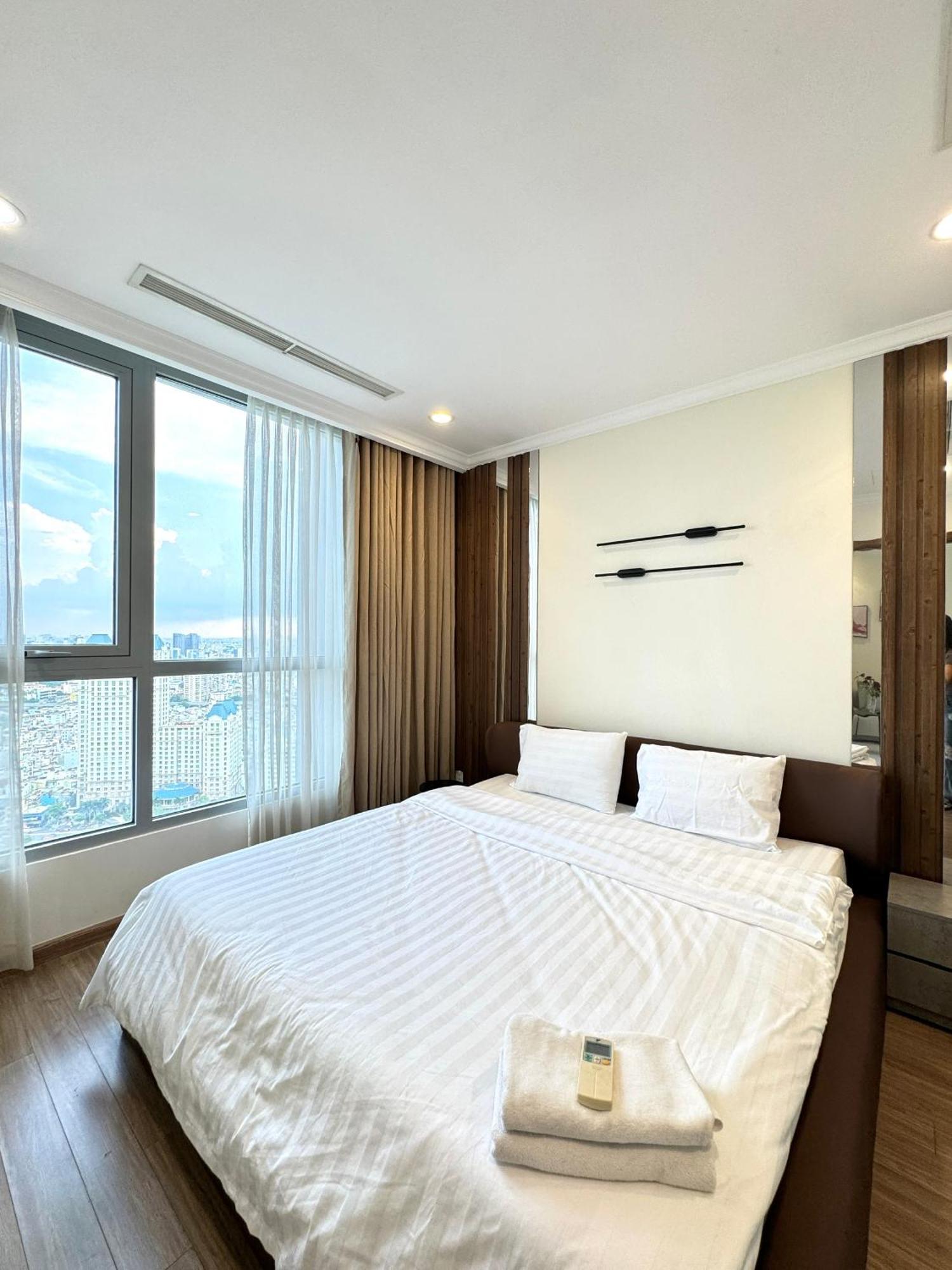 Apartment Landmark Luxury - Luna Ho Chi Minh City