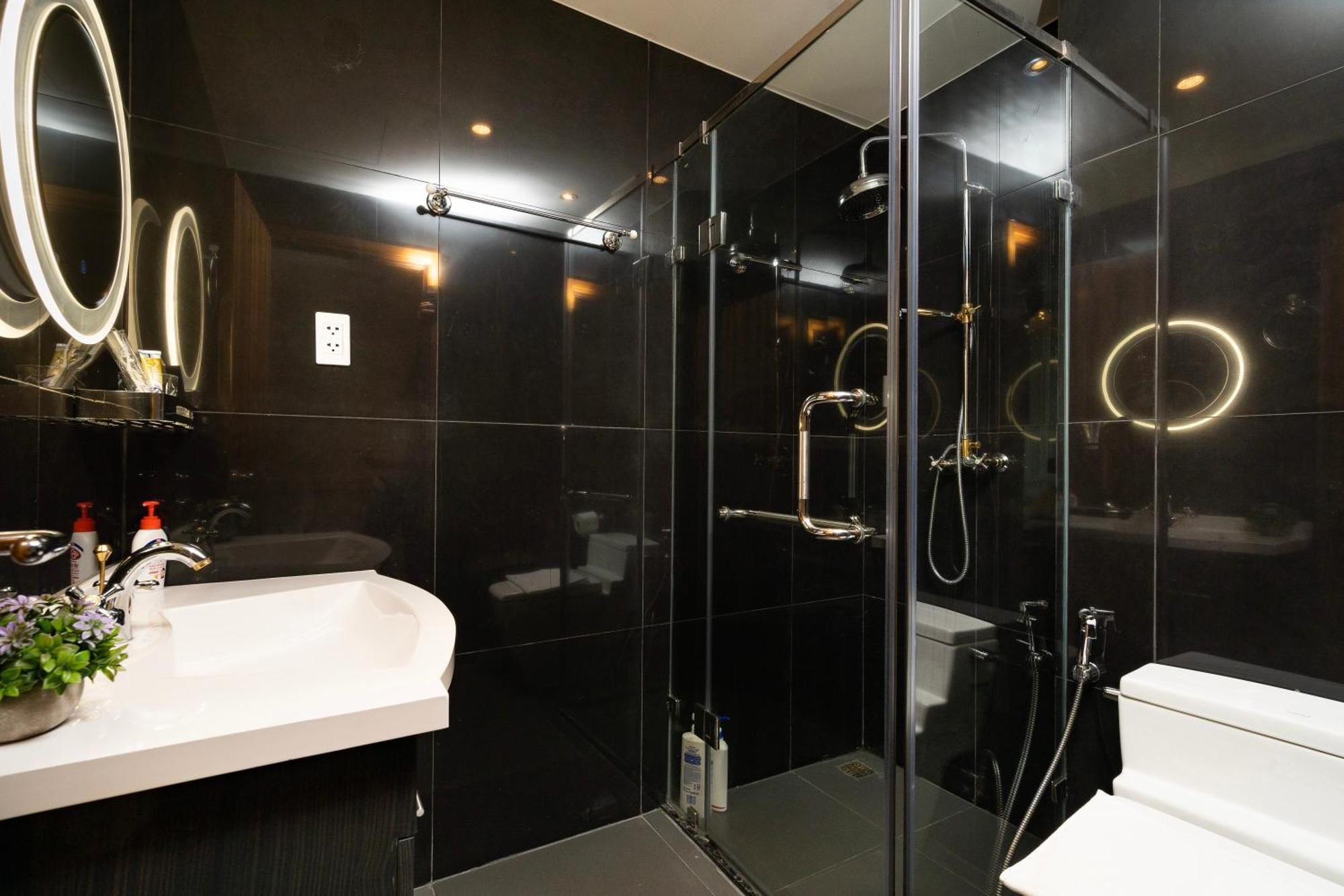 Aparthotel Leman Luxury 2br 3br For Rent In