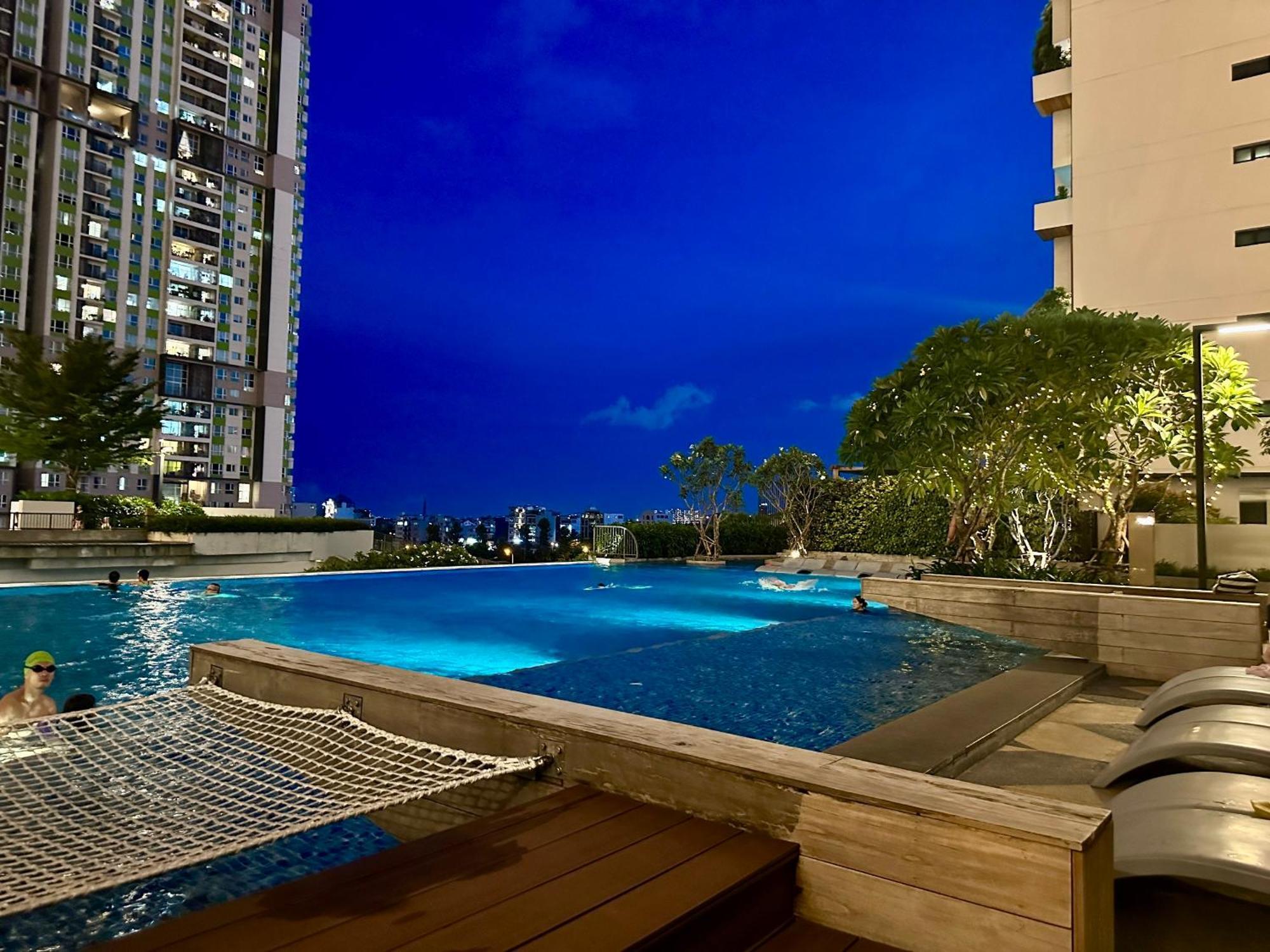Feliz Luxurry Duplex Saigon Apartment *