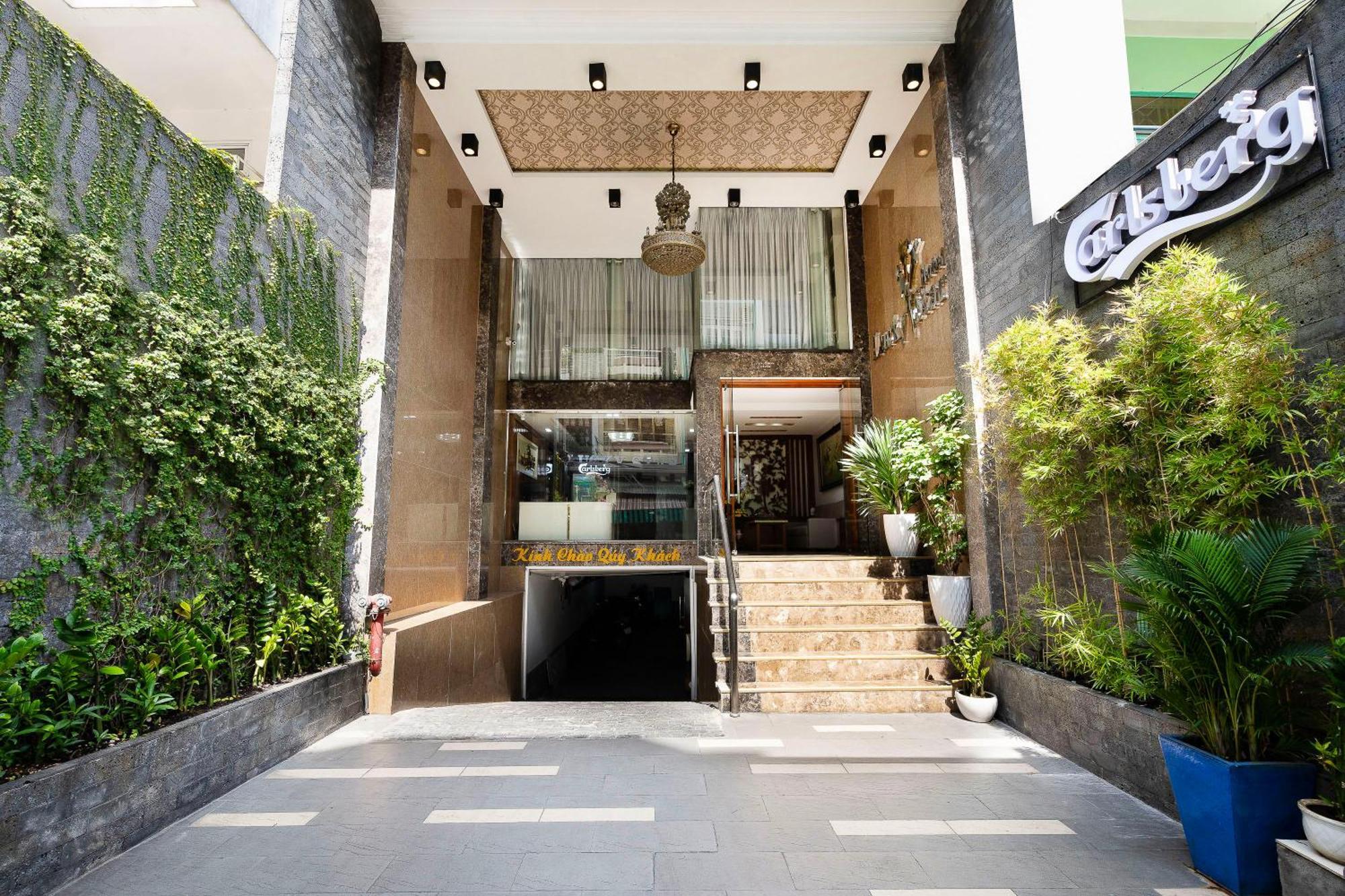 Hotel Lucky Star Nguyen Trai Q5