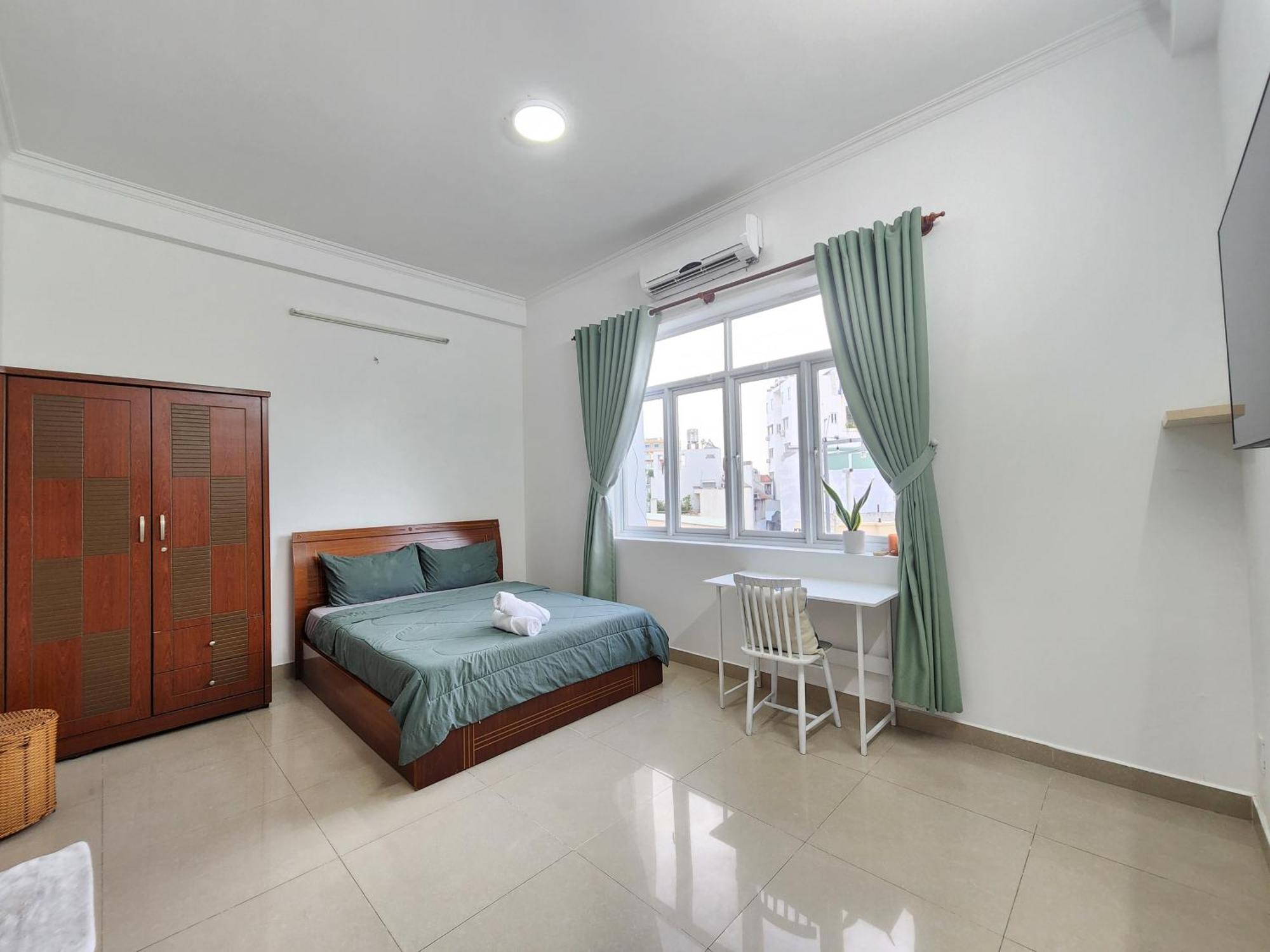 Khách sạn Lalahouse Riverside 3*