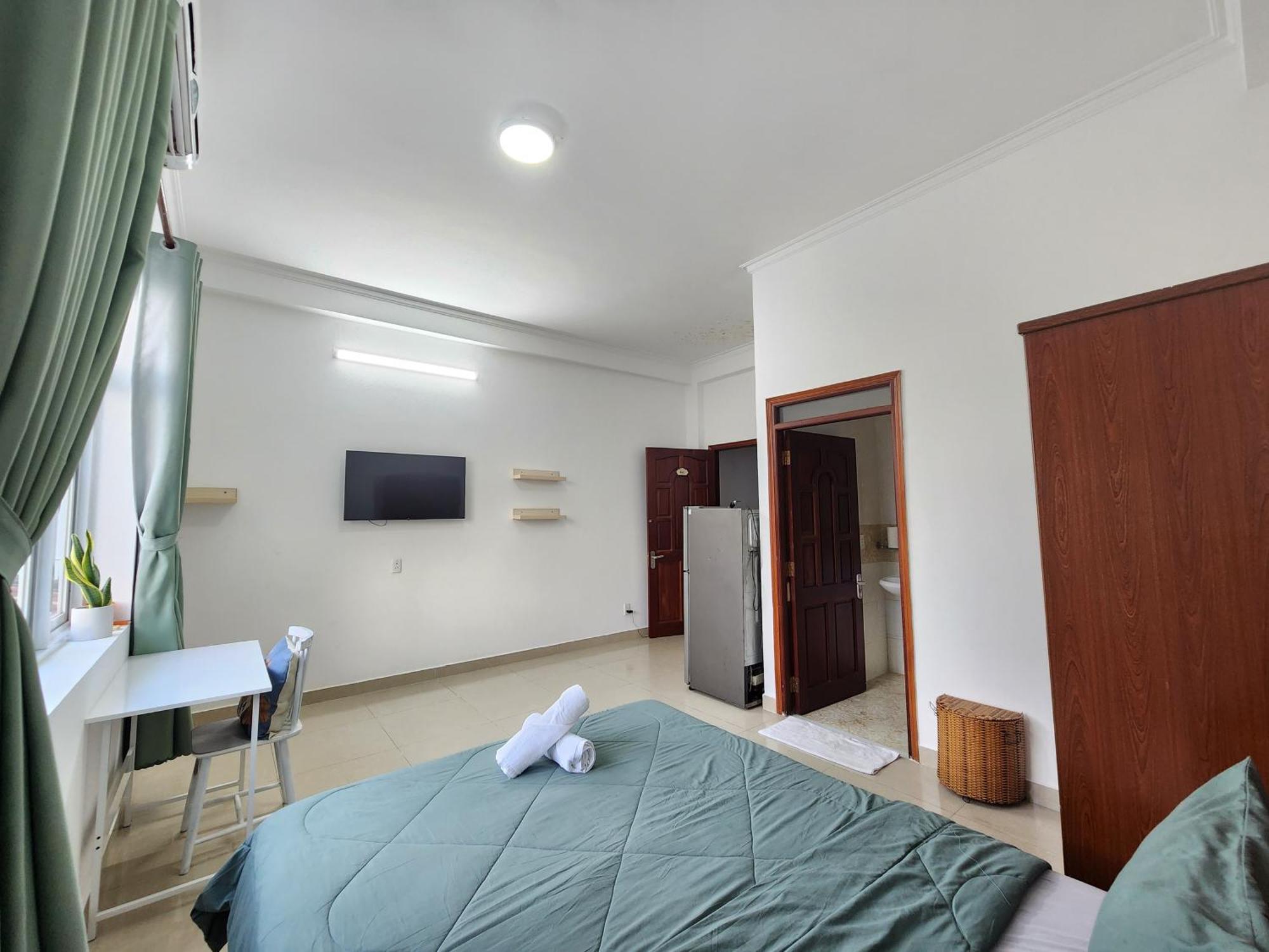 Lalahouse Riverside Khách sạn 3*