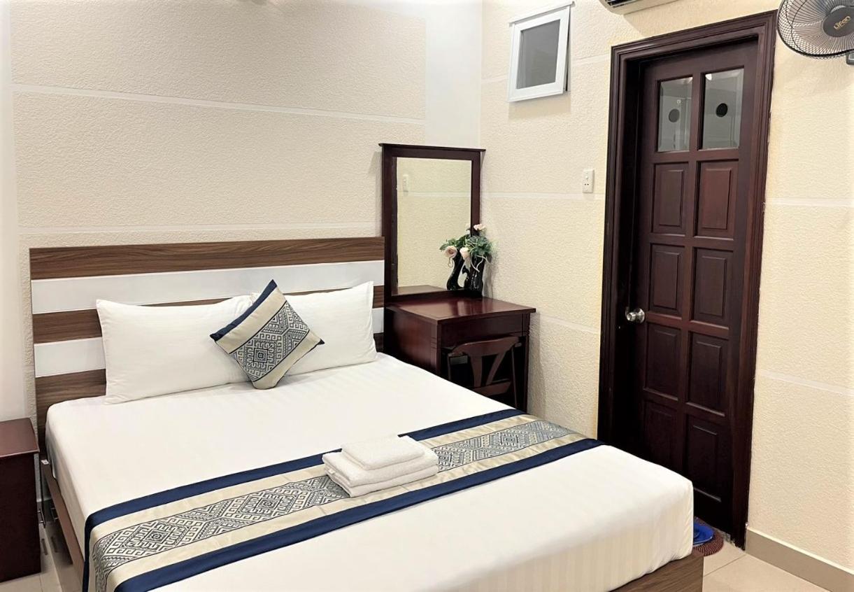 Dinh Dinh 2 Airport Hotel 2*