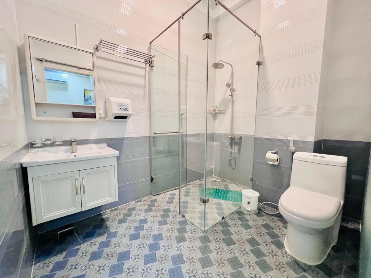 Reddoorz Truc Huyen Khách sạn TP. Hồ Chí Minh