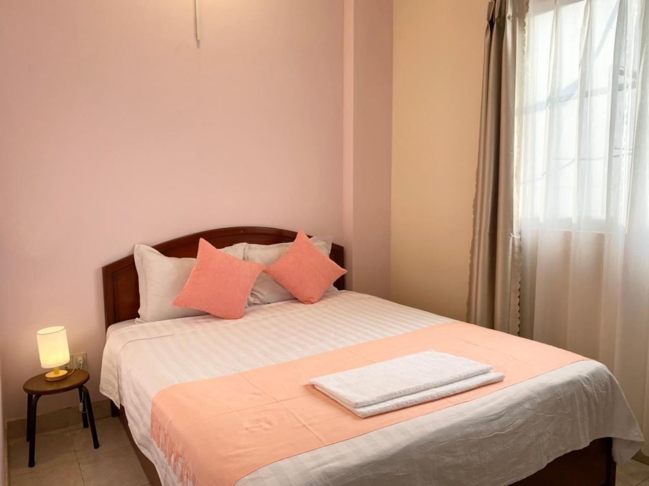 Acorn Hotel Hotel 2*