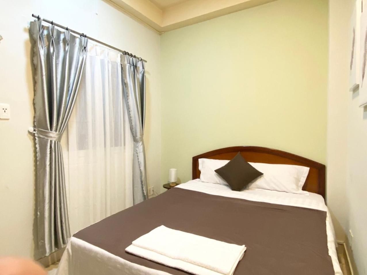 Acorn Hotel