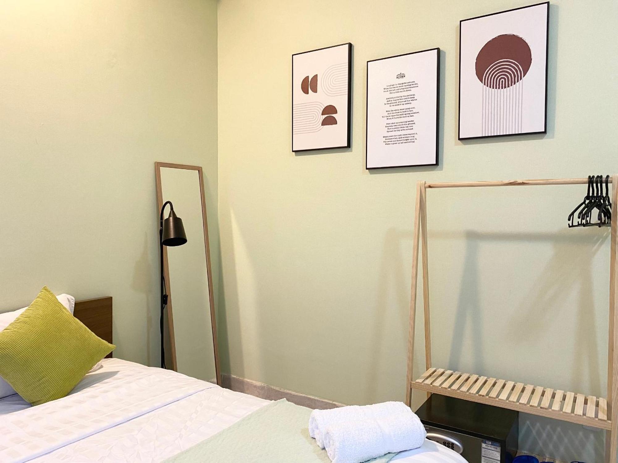 Acorn Hotel Hotel 2*