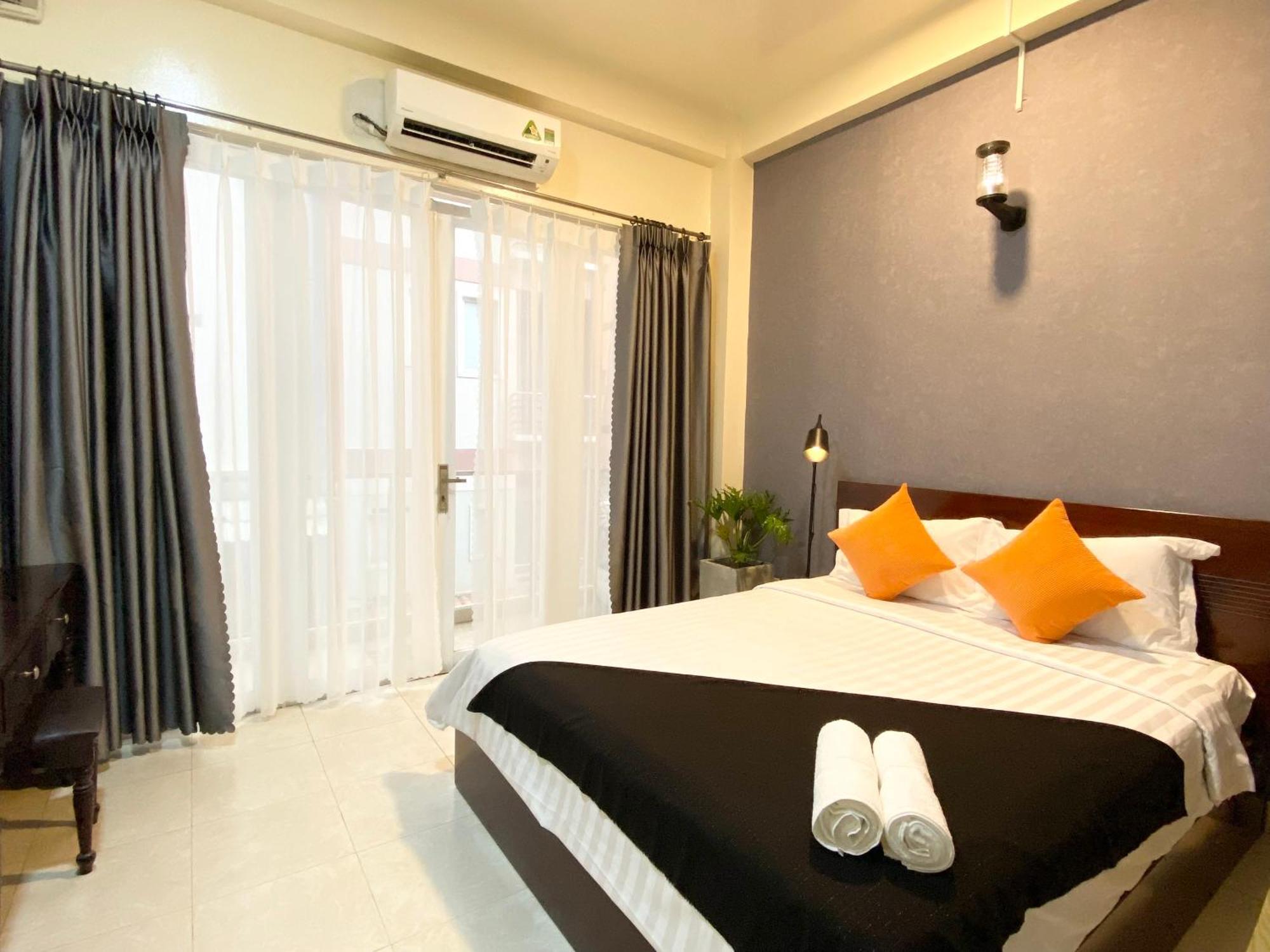 Acorn Hotel Hotel 2*