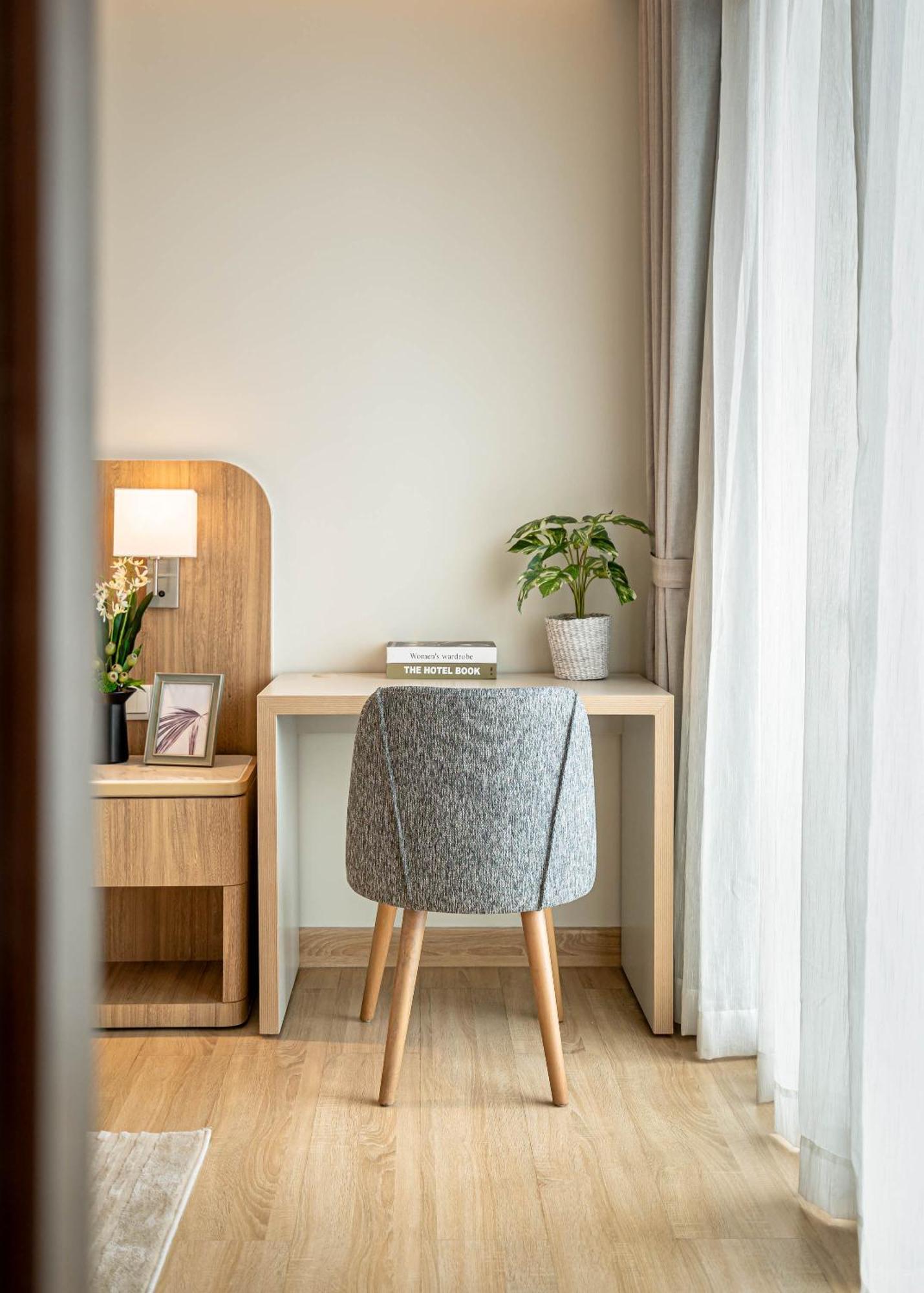 Luxury With Saigon River View - Zenity *