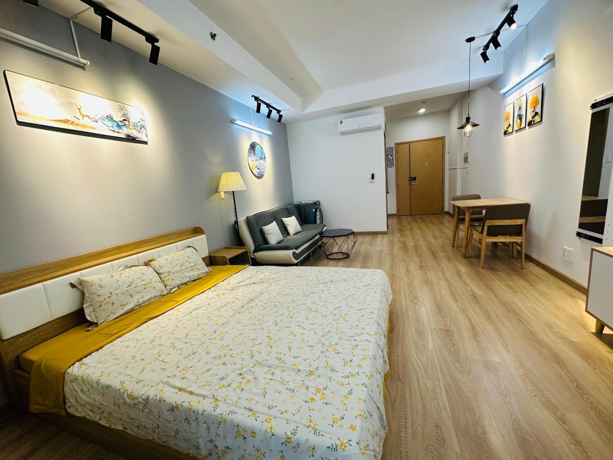 Charmington La Pointe - Luxury District 10 * Ho Chi Minh City