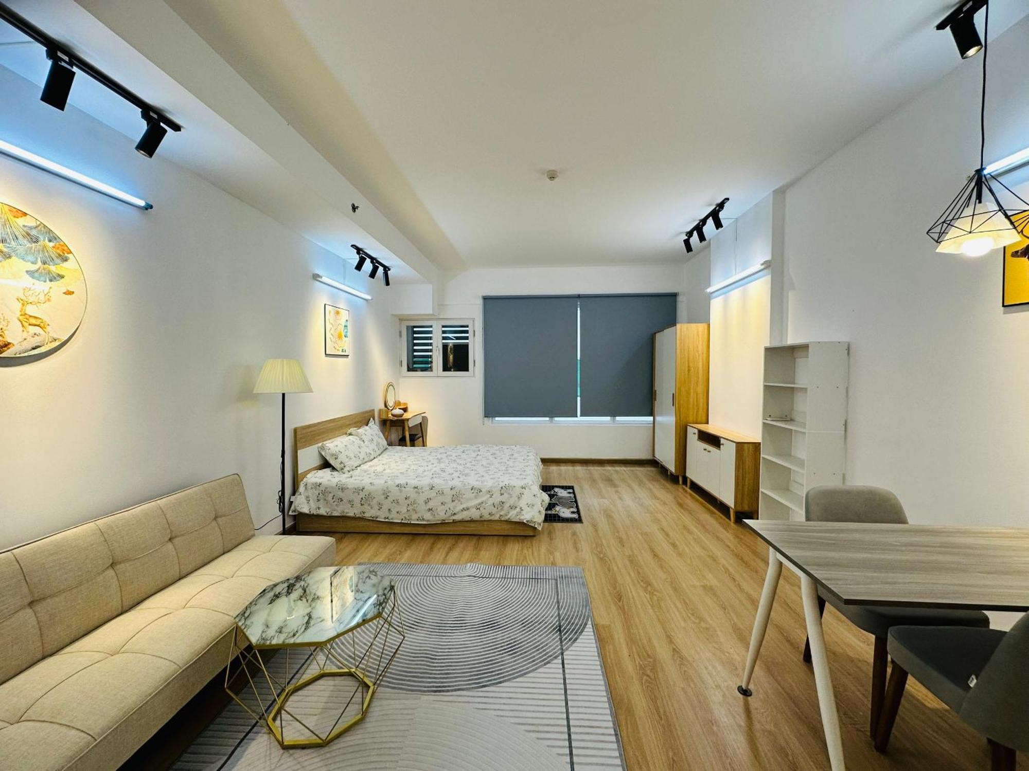 Charmington La Pointe - Luxury District 10 Apartment *