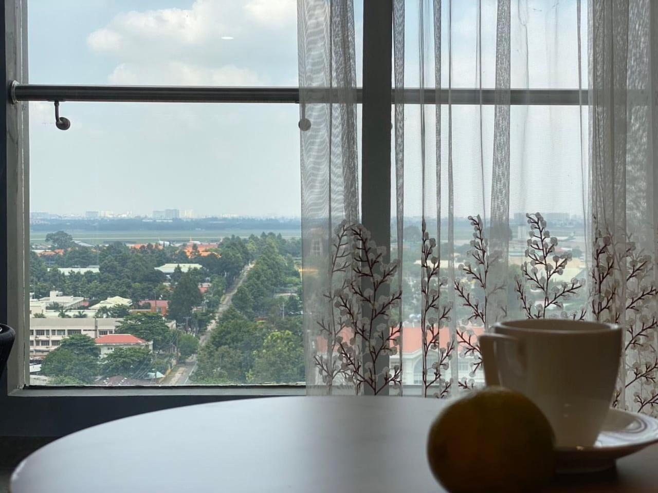Serviced At Republic Plaza - Pool & View, Near T3 Airport Tan Son Nhat Apartment