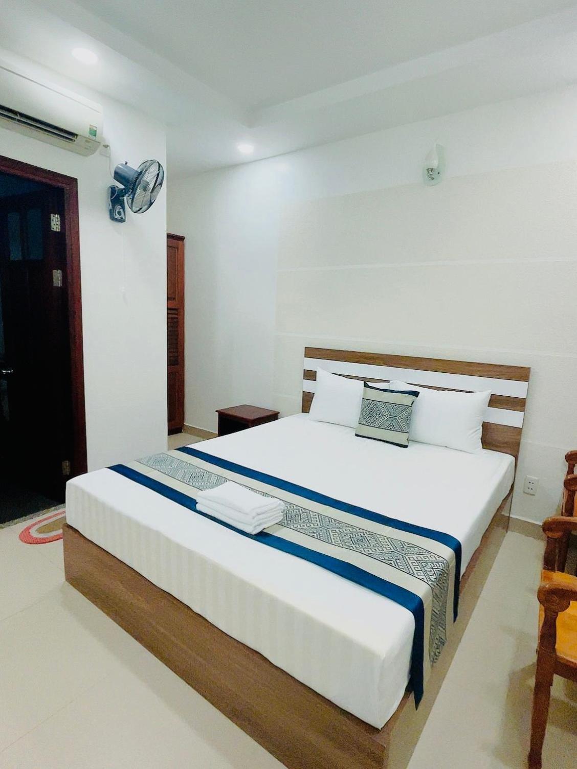 Dinh Dinh 2 Airport Hotel