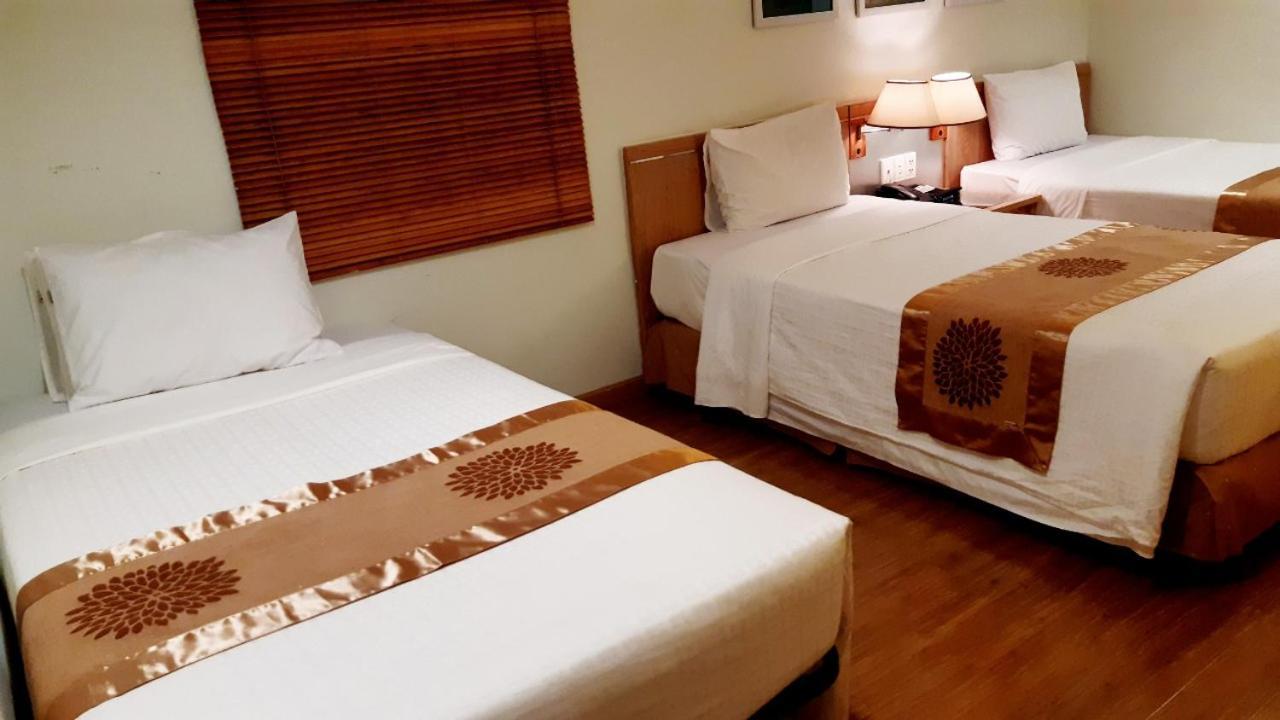 Hotel Vien Dong - Near Bui Vien Walking Street Ho Chi Minh City