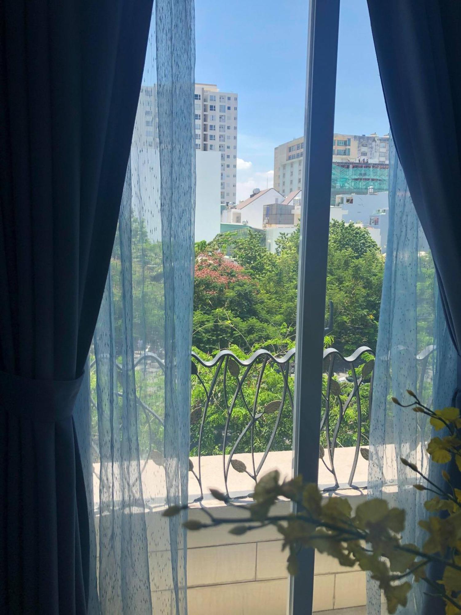 Khách sạn Iris Saigon