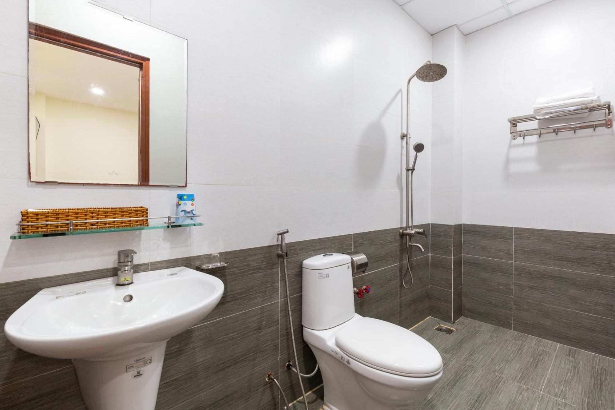 Reddoorz Rita Near Nguyen Kiem Khách sạn 2*