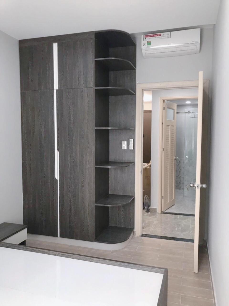 Ho 1 Phong Sang Trong , Hien Dai Sunrise - Jennyhomes Apartment *