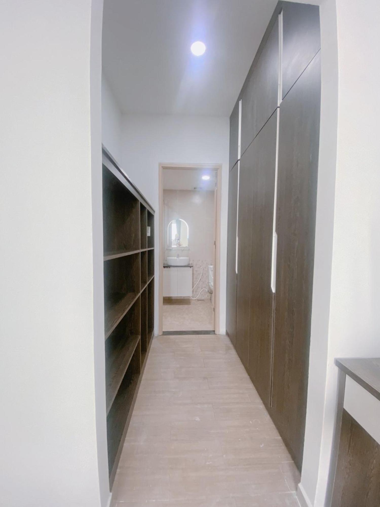 Apartment Ho 1 Phong Sang Trong , Hien Dai Sunrise - Jennyhomes Ho Chi Minh City