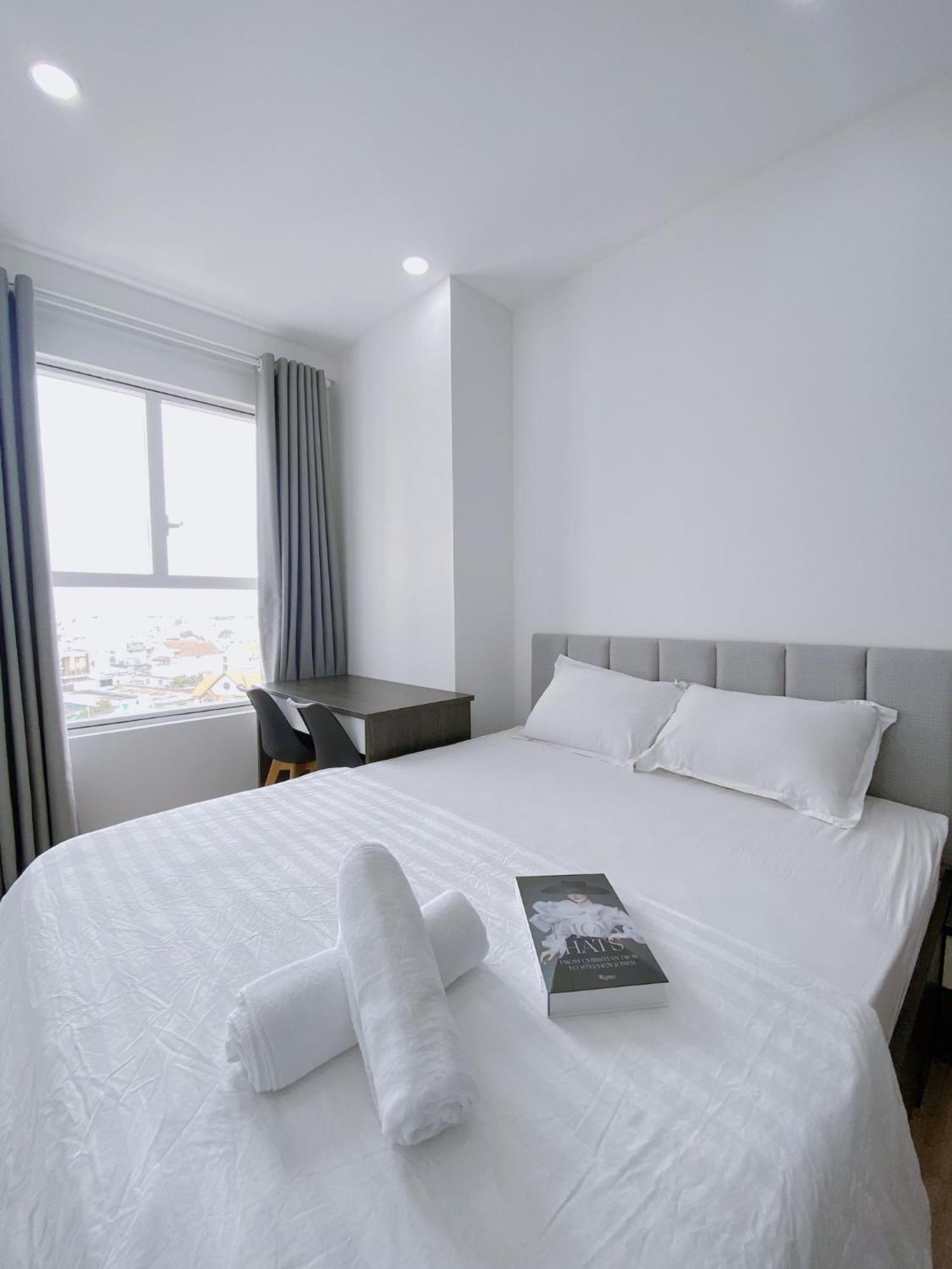 Apartment Ho 1 Phong Sang Trong , Hien Dai Sunrise - Jennyhomes *
