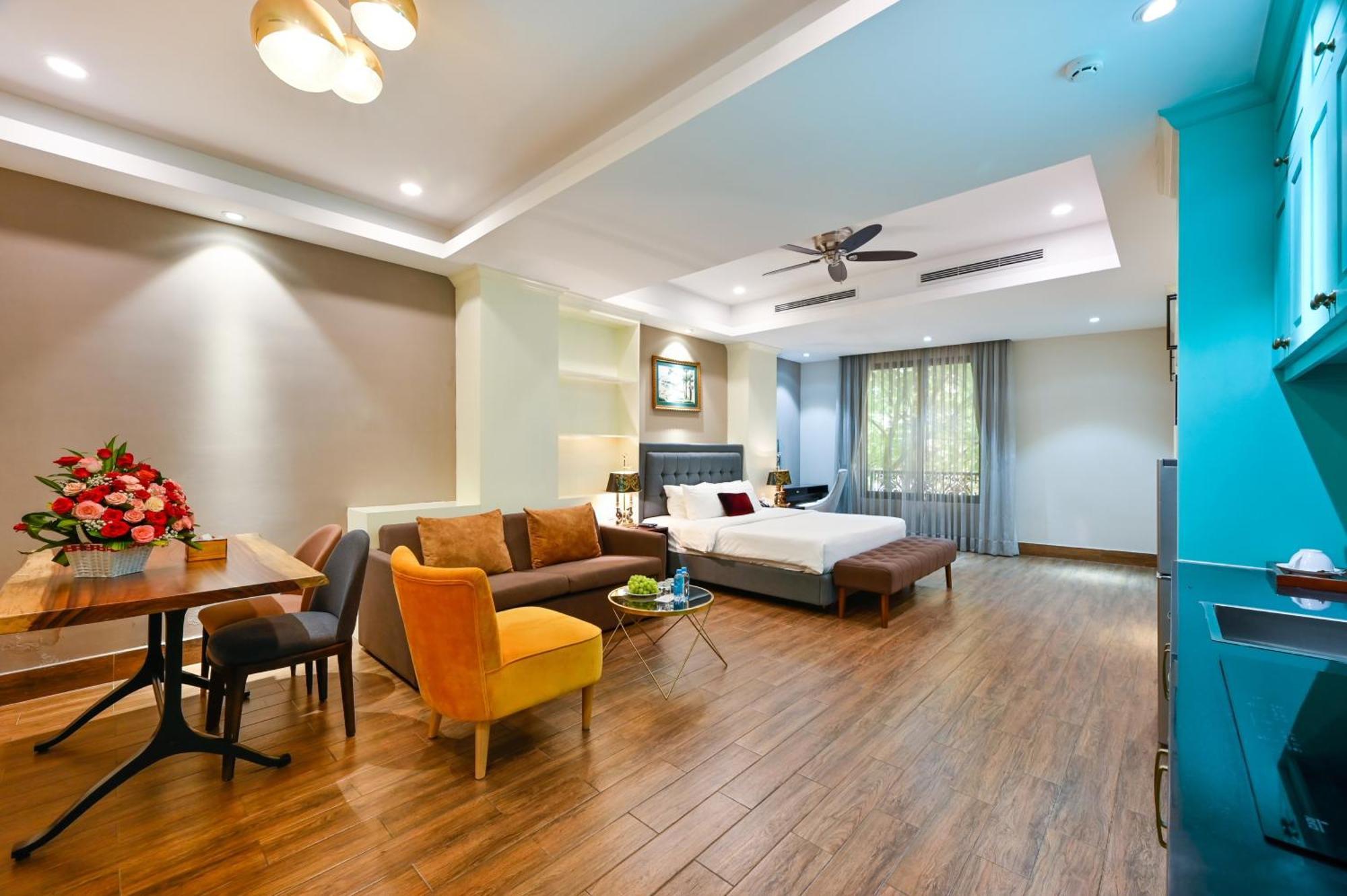 Sam Royal Aparthotel 4*