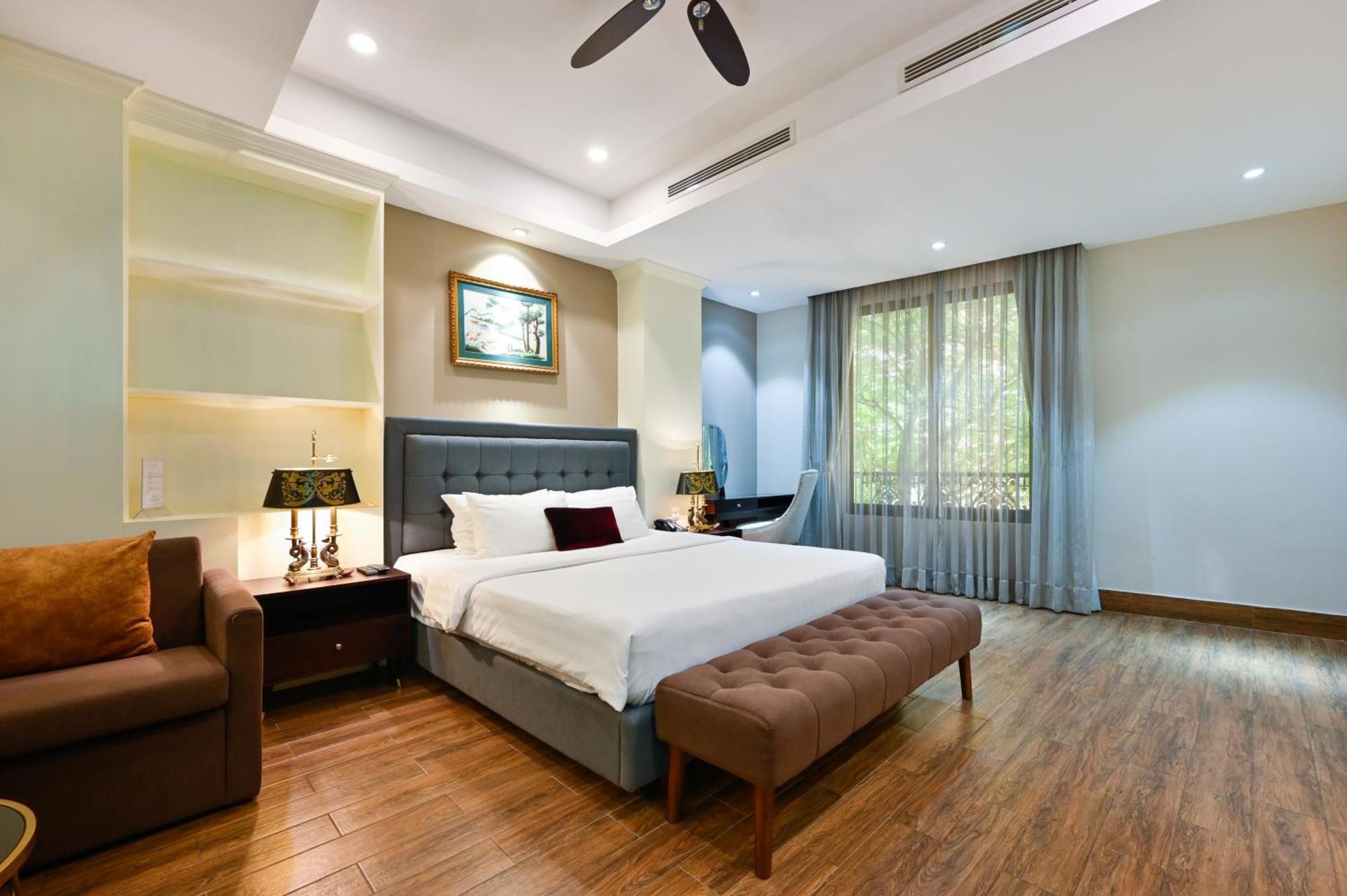 Sam Royal 4*