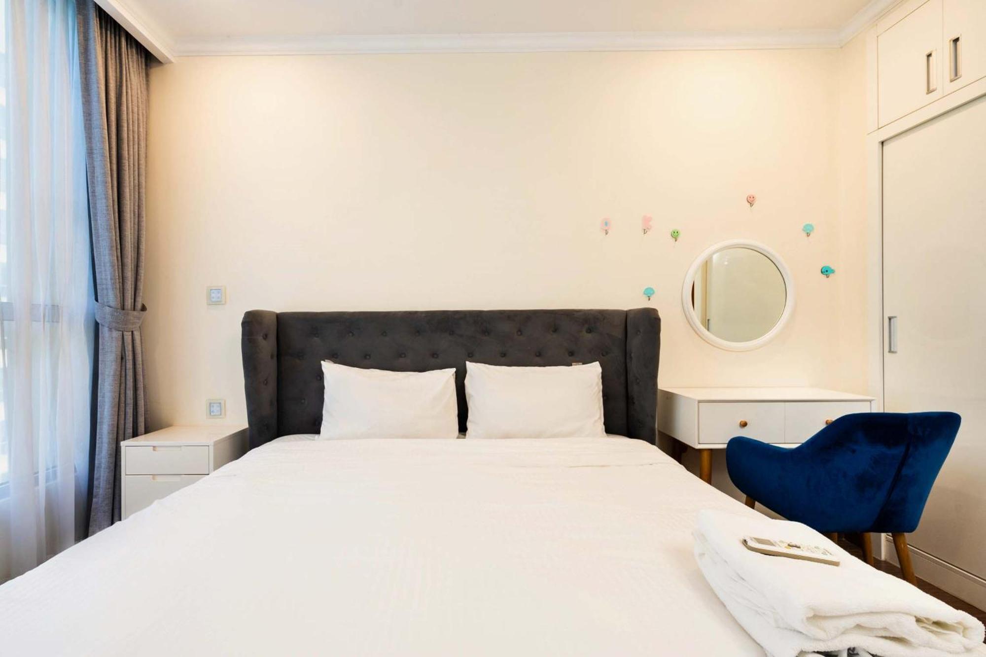 Saigon Vinhomes Luxury Landmark Apartment *