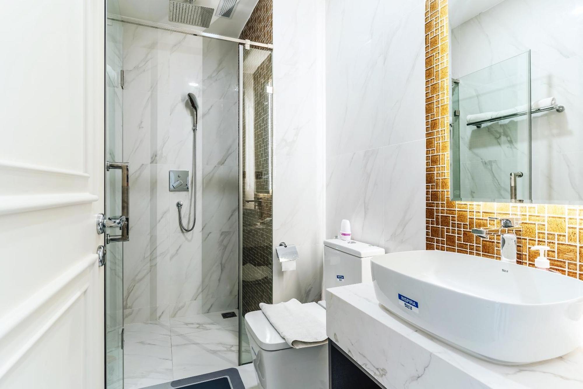 Delux D1,3bedrooms,2 Bath,pool,gym Pangsapuri *