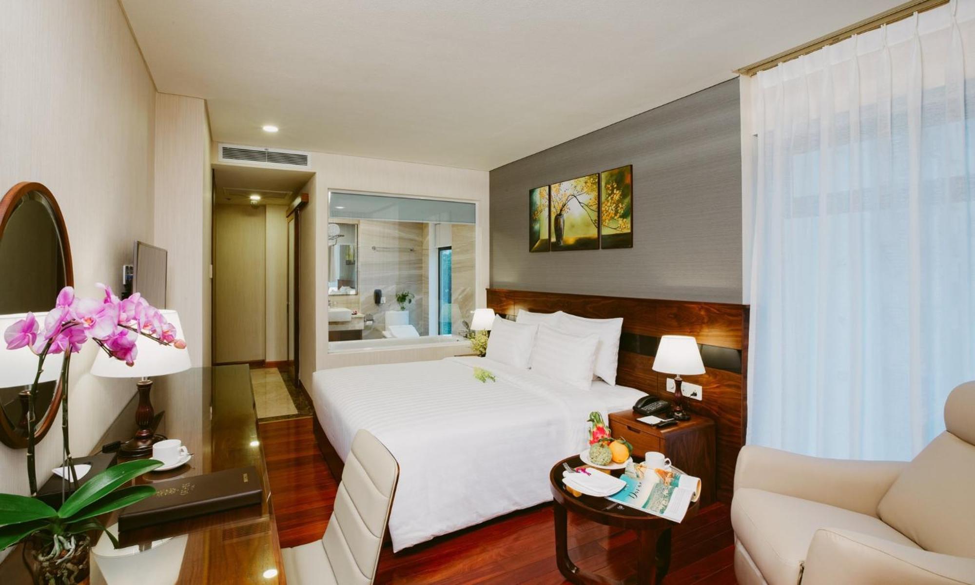 Orchids Saigon 4*