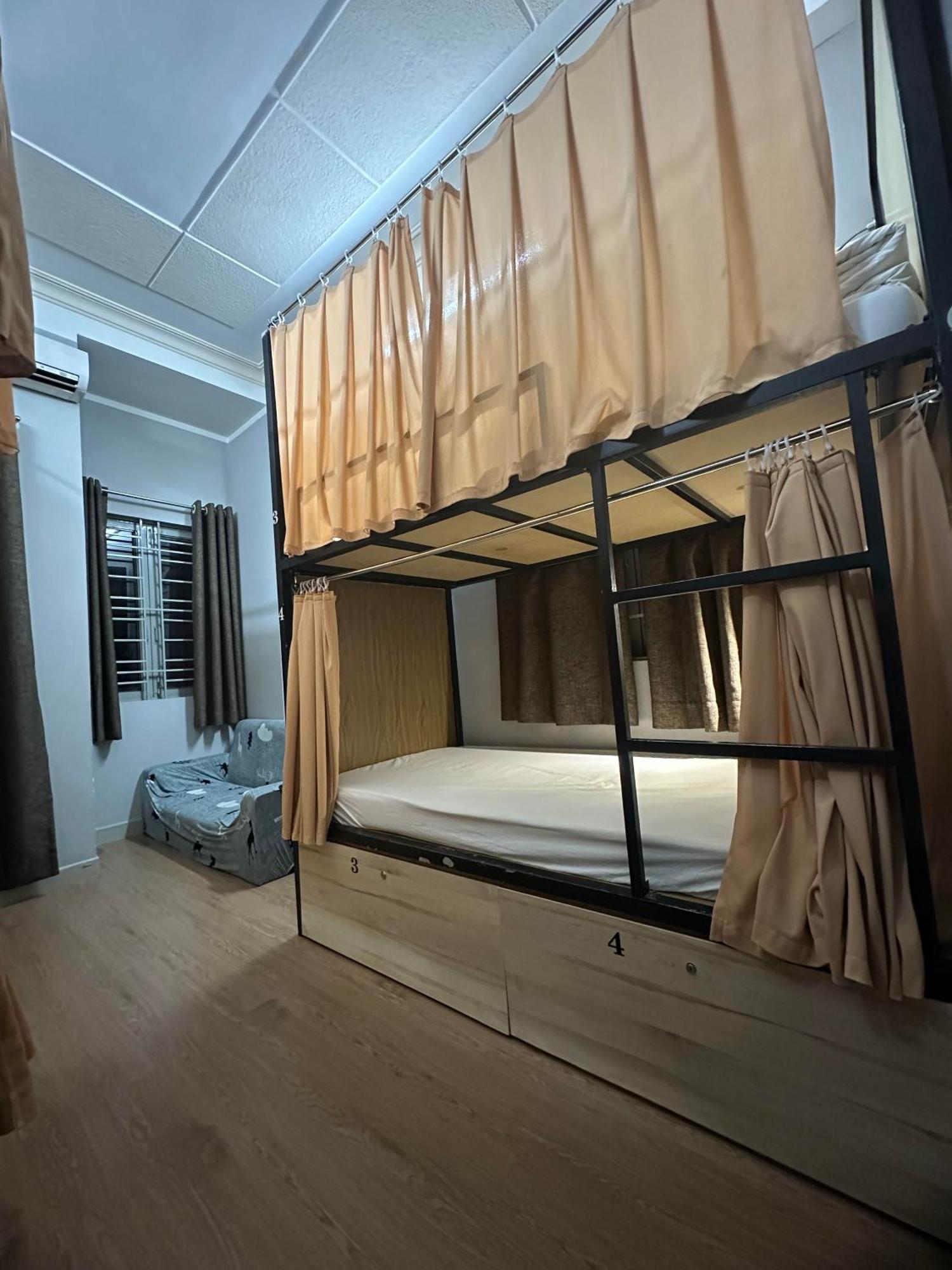 Alleyway (adults Only) Hostel