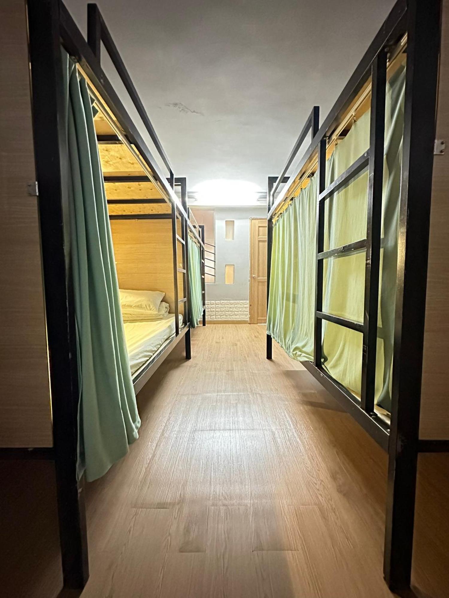 Hostel Alleyway (adults Only)