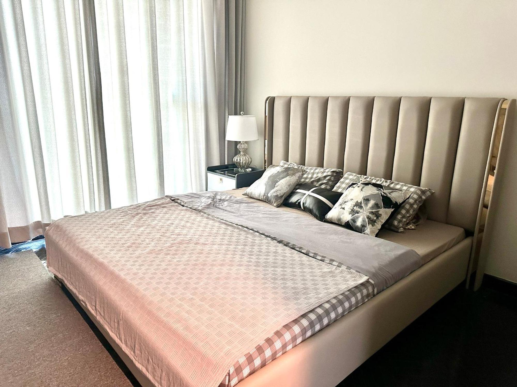 Feliz Luxurry Duplex Saigon Apartment