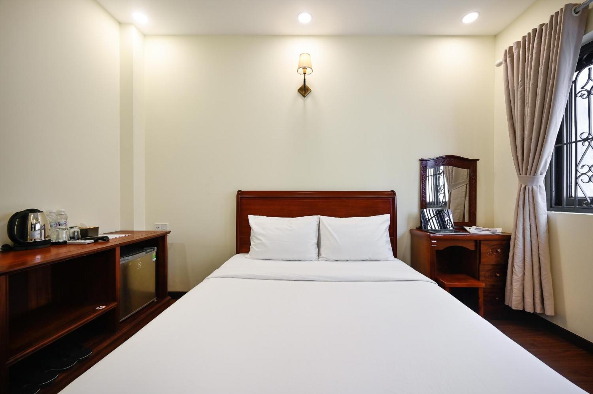 Hotel Red Sun Airport Saigon