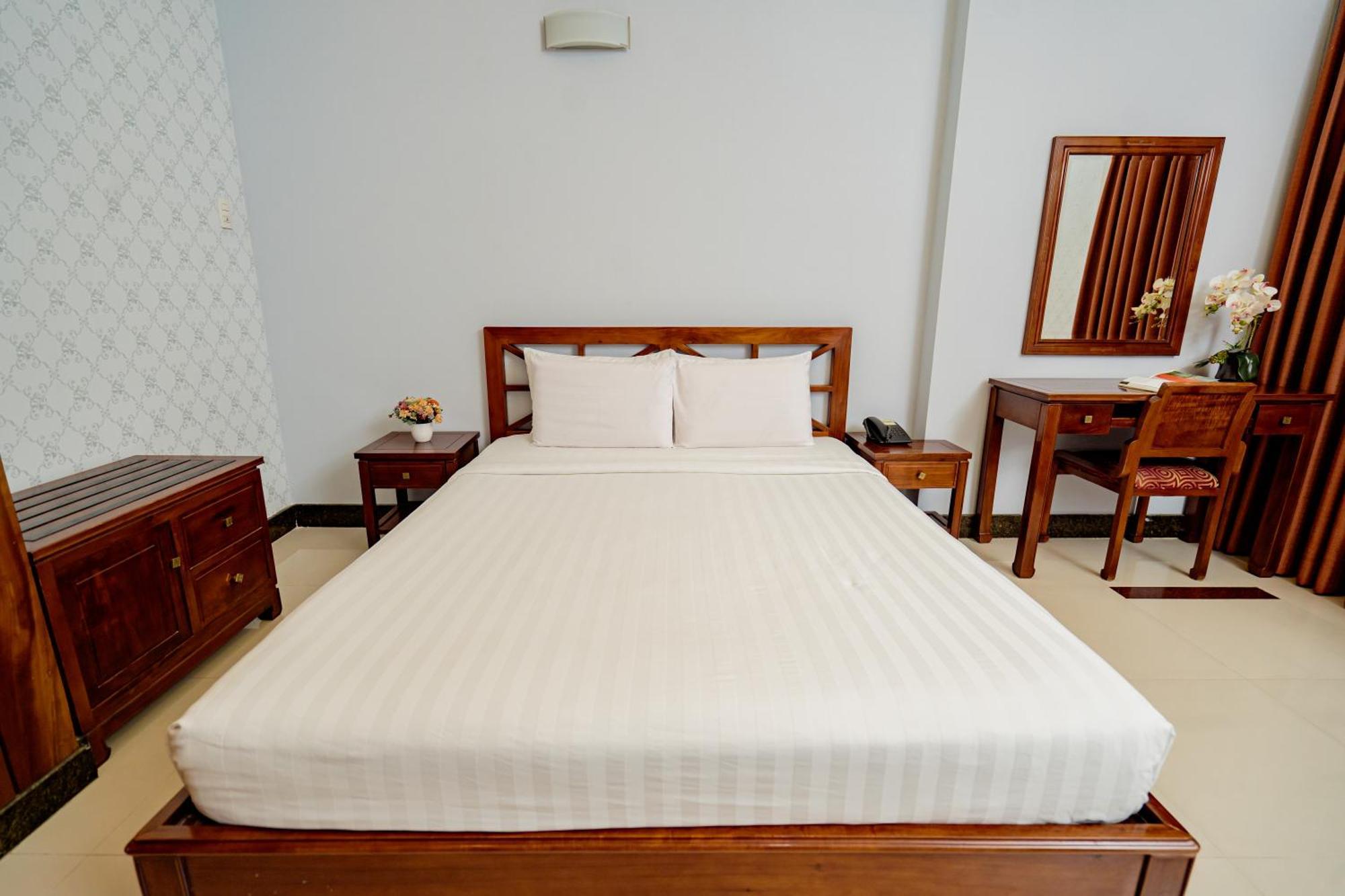 Ben Thanh Retreats Ho Chi Minh City