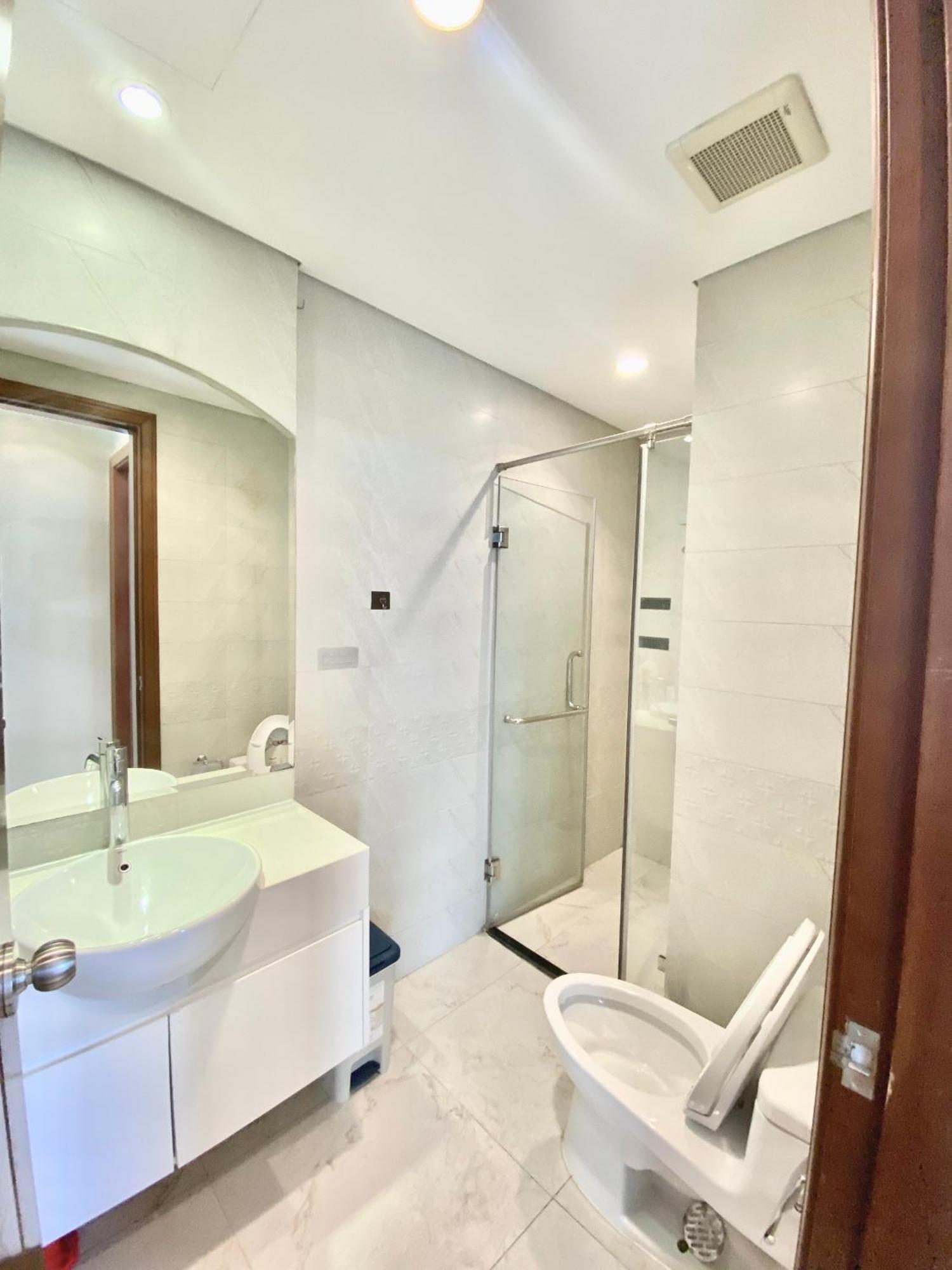 Mott Haven - Vinhomes Park, Landmark 81 Area & Ice Rink Apartment