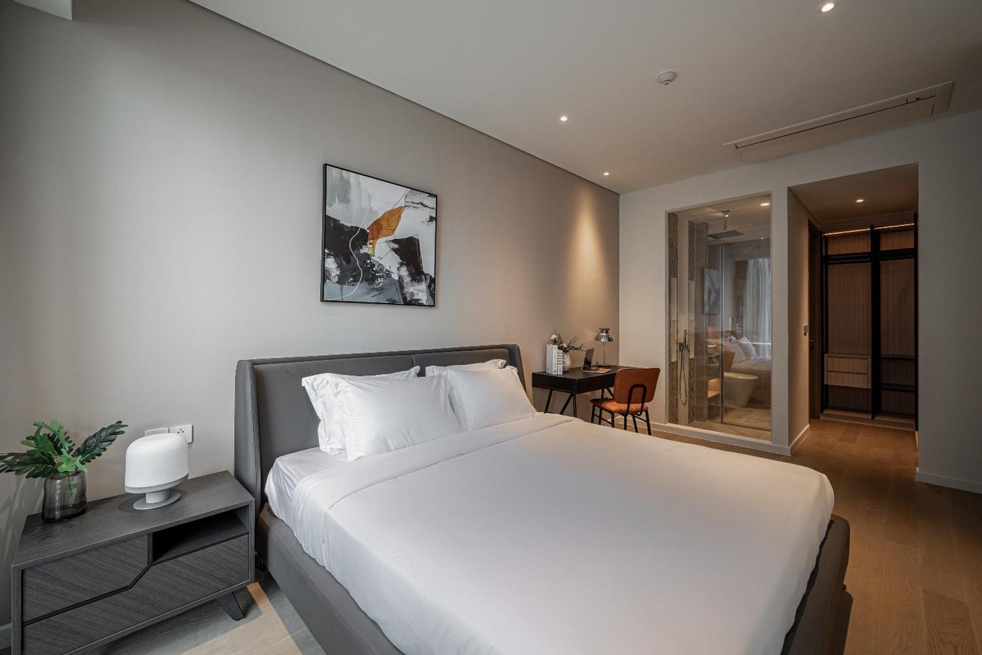 Apartment Opera Saigon *