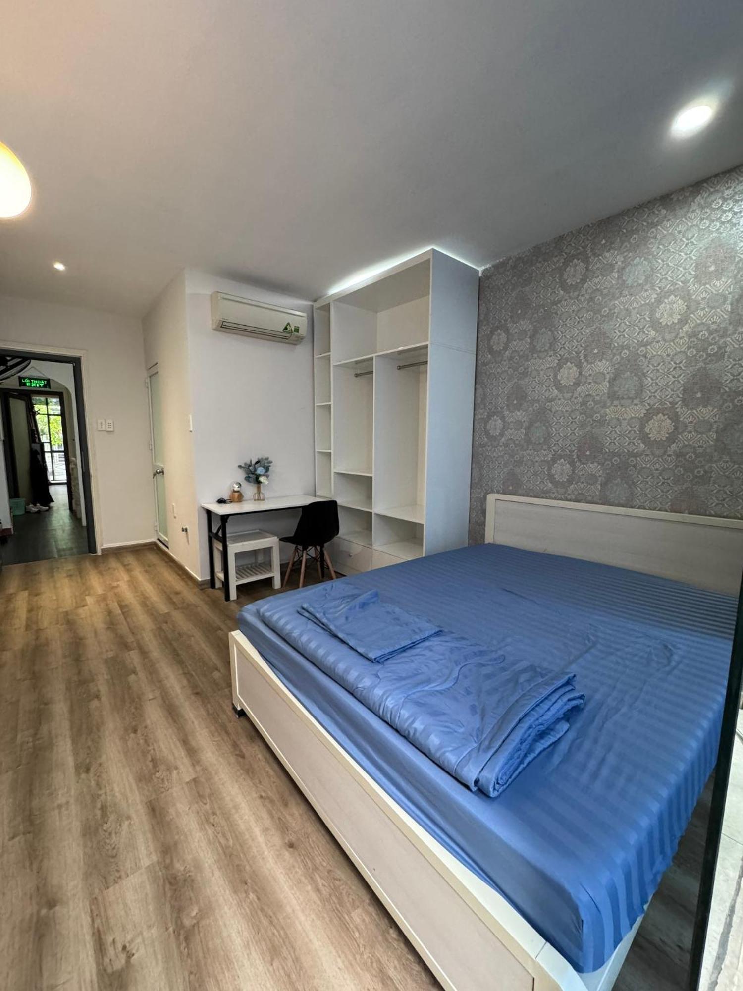 Luxe Inside Quiet Alley Apartment *